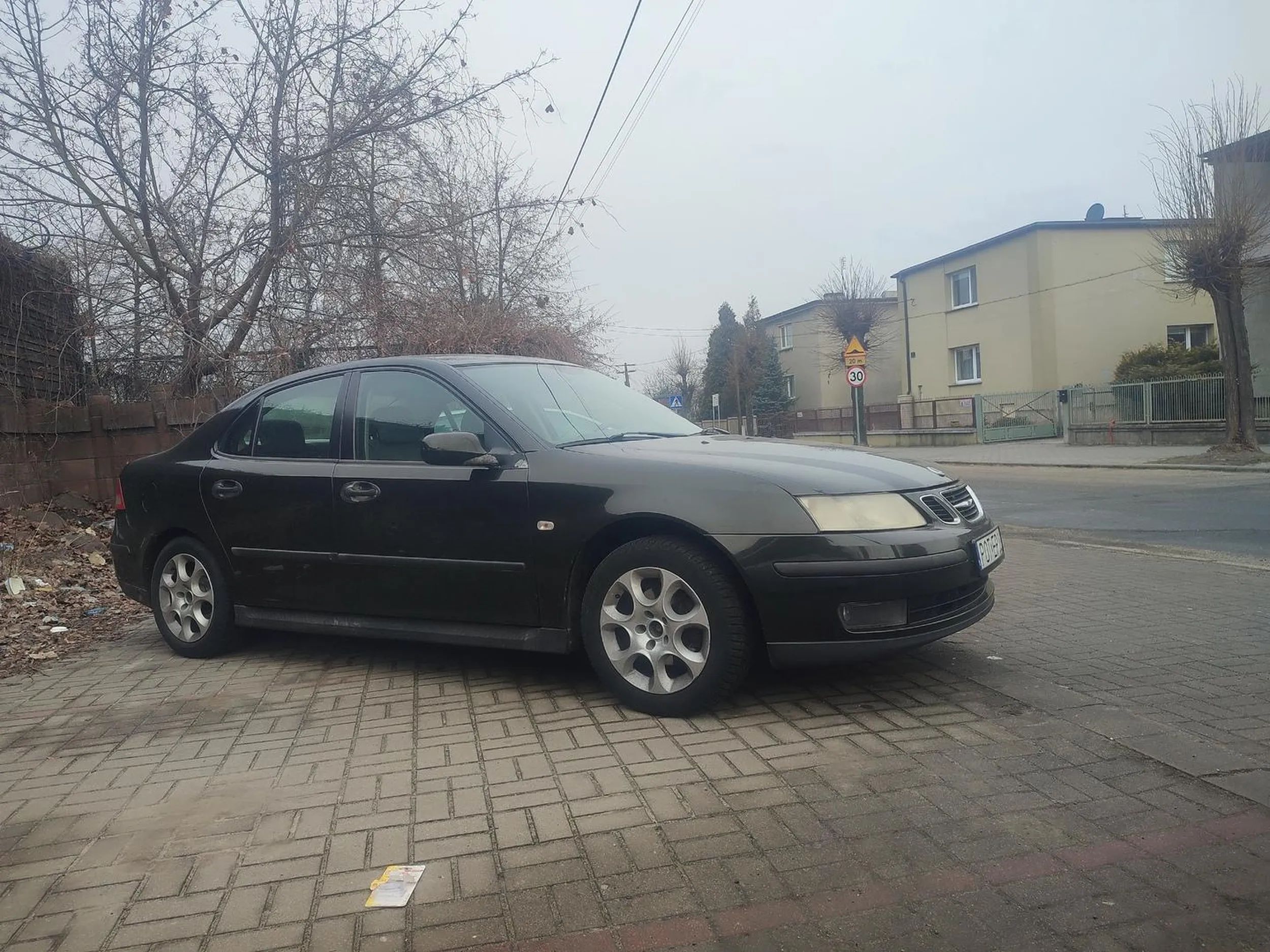 Pan bardzo nie miły i nie umiejącym parkować i nie nauczony manier