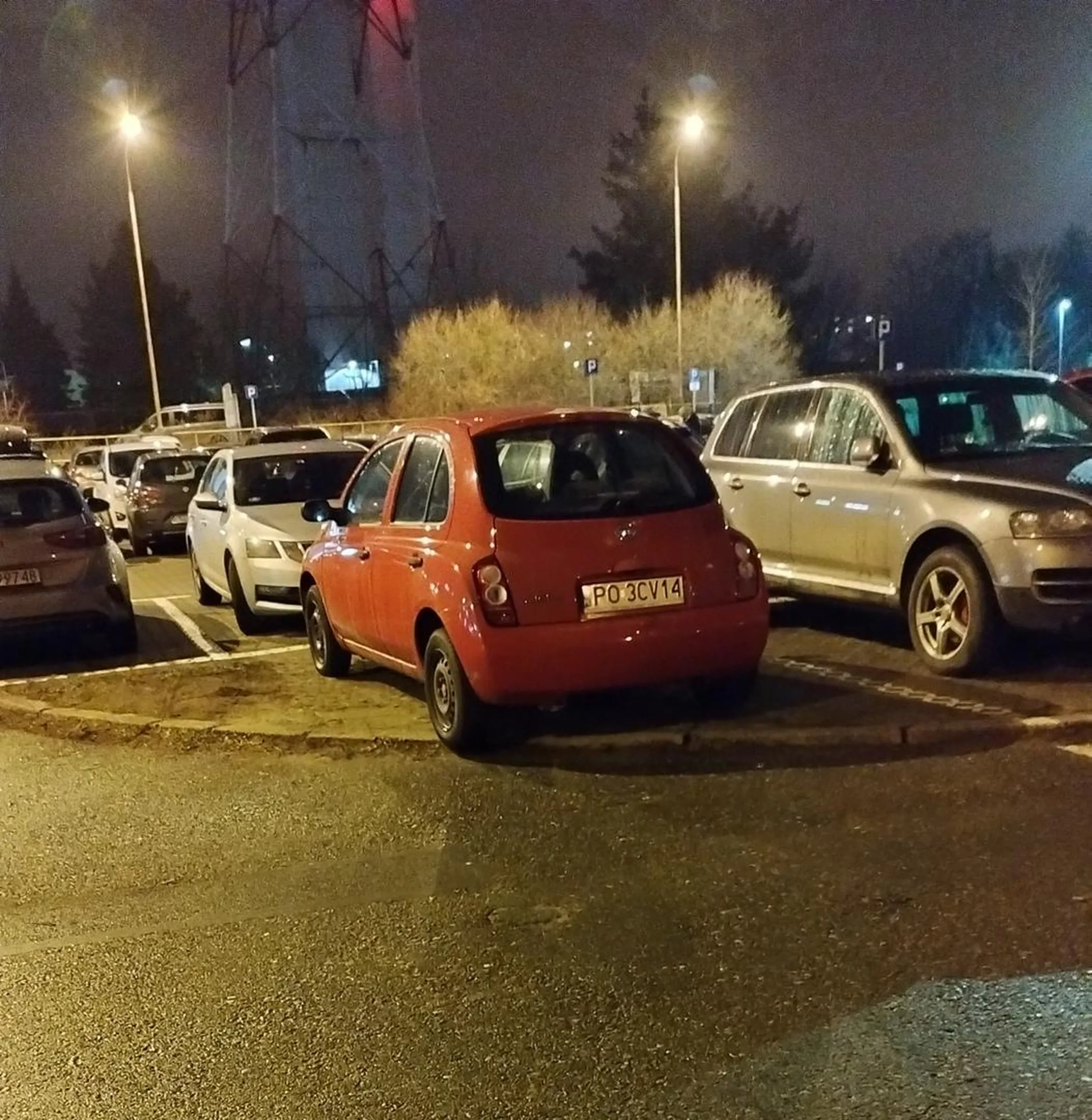 To nie jest miejsce parkingowe. Linii nie widzisz