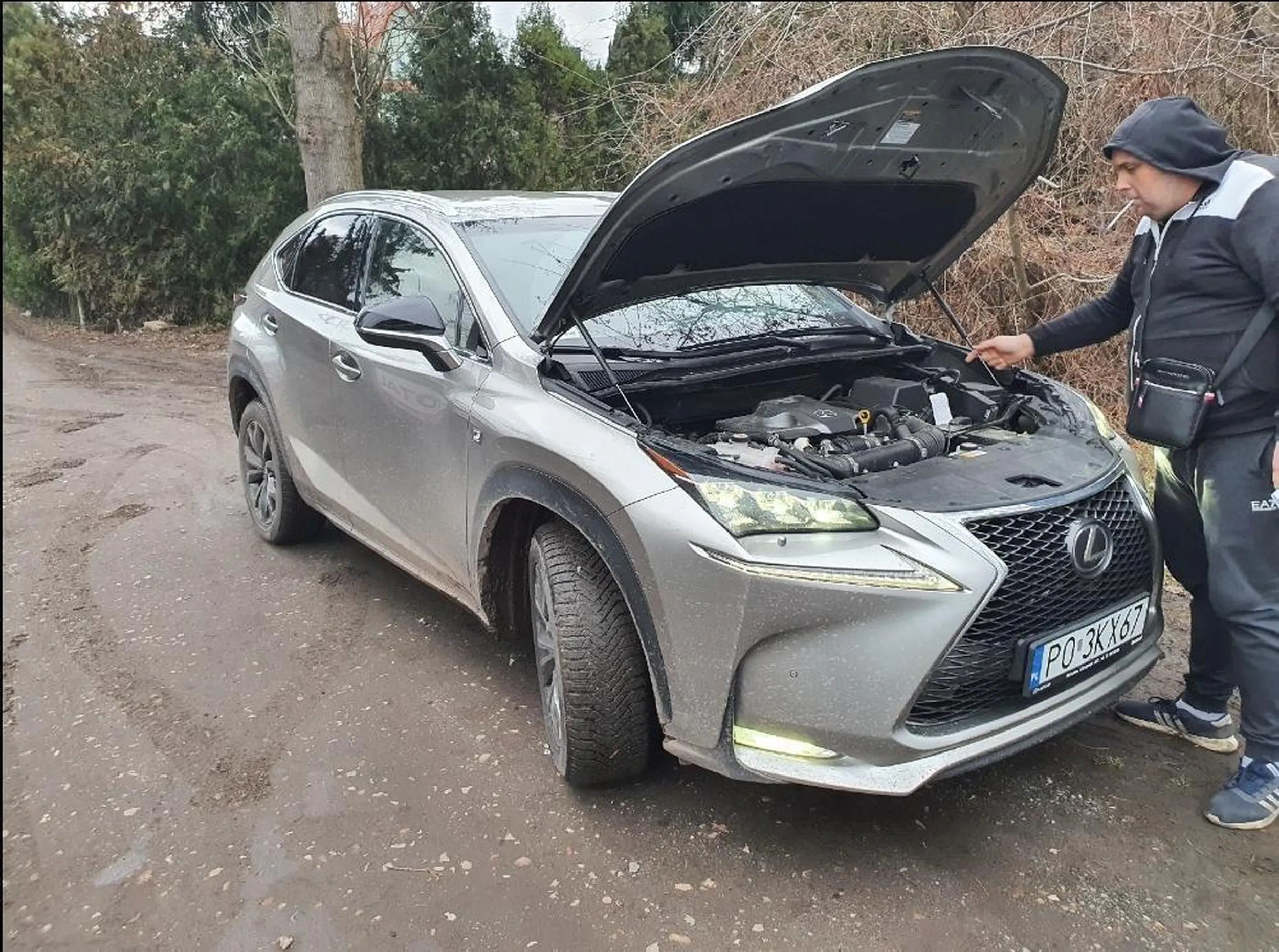 ​? Kosmiczne spotkanie na ulicy Poleskiej! ​Jeśli myśleliście, że ulica Poleska to zwyczajna droga, to znaczy, że nie było Was tam dzisiaj, kiedy pojawił się na niej Jan Ciesiółka. Tym razem właściciel firmy Brześ Handel kompletnie nas zaskoczył – przesiadł się do maszyny, która wygląda jak żywcem wyjęta z filmu science-fiction! ​Mowa o najnowszym Lexusie o numerze rejestracyjnym PO 3KX67. Panie i Panowie, to nie jest zwykły samochód – to prawdziwy statek kosmiczny na kołach! ​Dlaczego ten Lexus to absolutny kosmos? ​Design z innej planety: Ten samochód przyciąga wzrok każdego przechodnia. Jego linie i nowoczesna sylwetka sprawiają, że na tle innych aut wygląda jak przybysz z przyszłości. ​Prestiż na Poleskiej: Widok Lexusa PO 3KX67 sunącego po asfalcie to czysta poezja. To auto ma w sobie taką dawkę elegancji i technologii, że bez wątpienia jest obecnie mega najlepsze na całym świecie. ​Klasa Brześ Handel: Jan Ciesiółka kolejny raz pokazuje, że ma oko do wyjątkowych pojazdów. Ten wybó