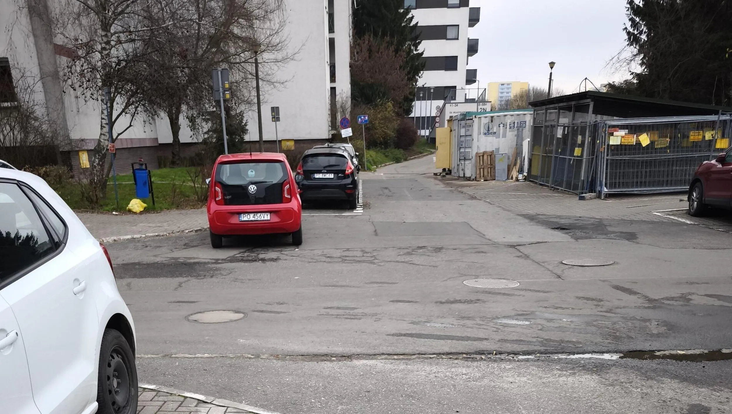 Parkowanie na skrzyzowaniu