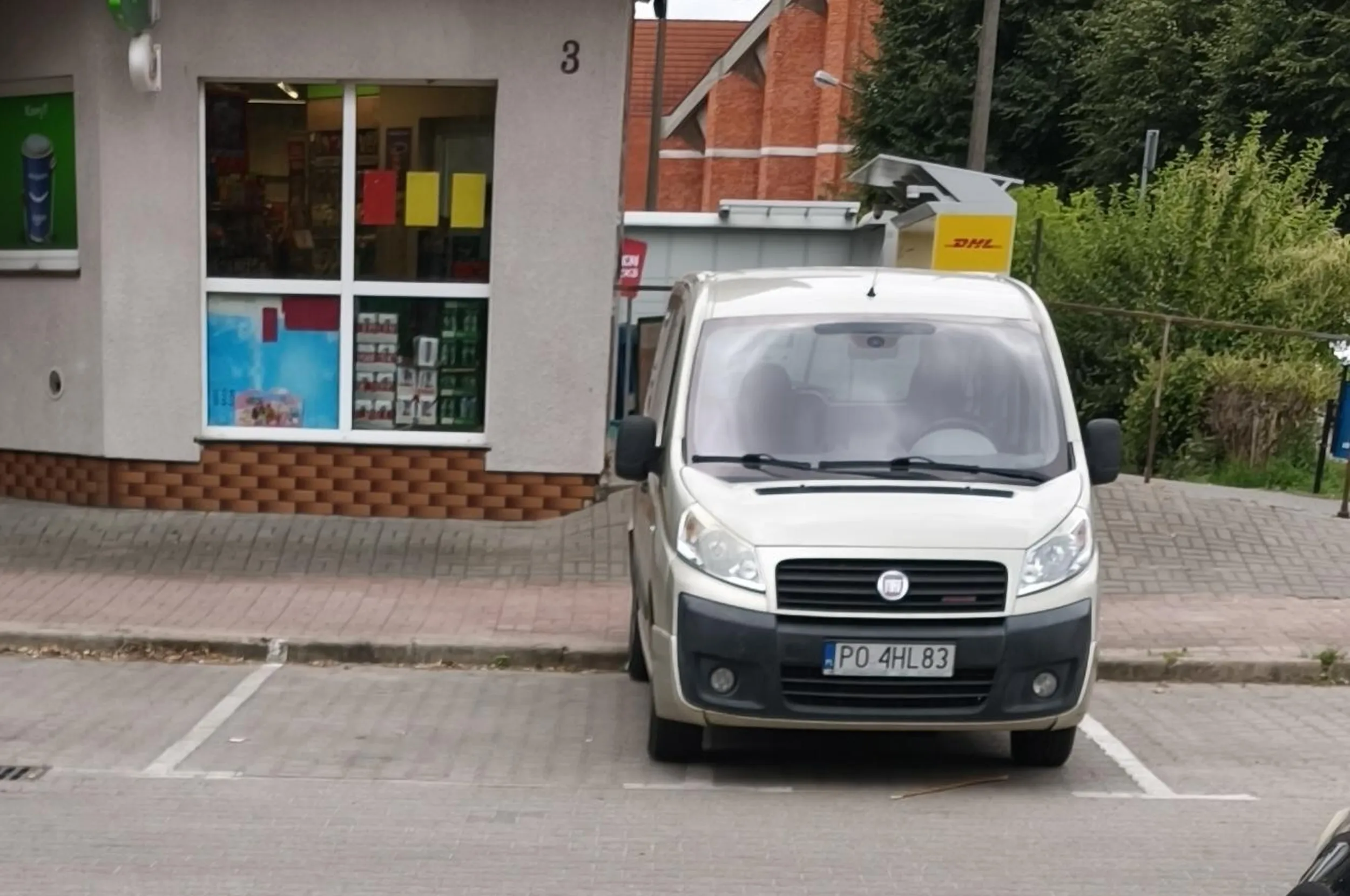 A potem tacy narzekaja ze nie ma miejsc parkingowych