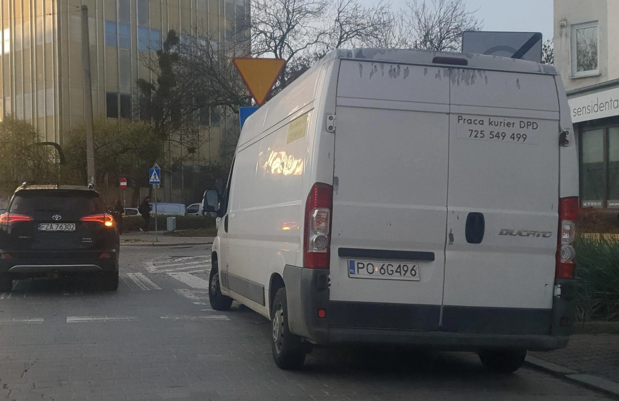 Busiarz nie zna kodeksu drogowego