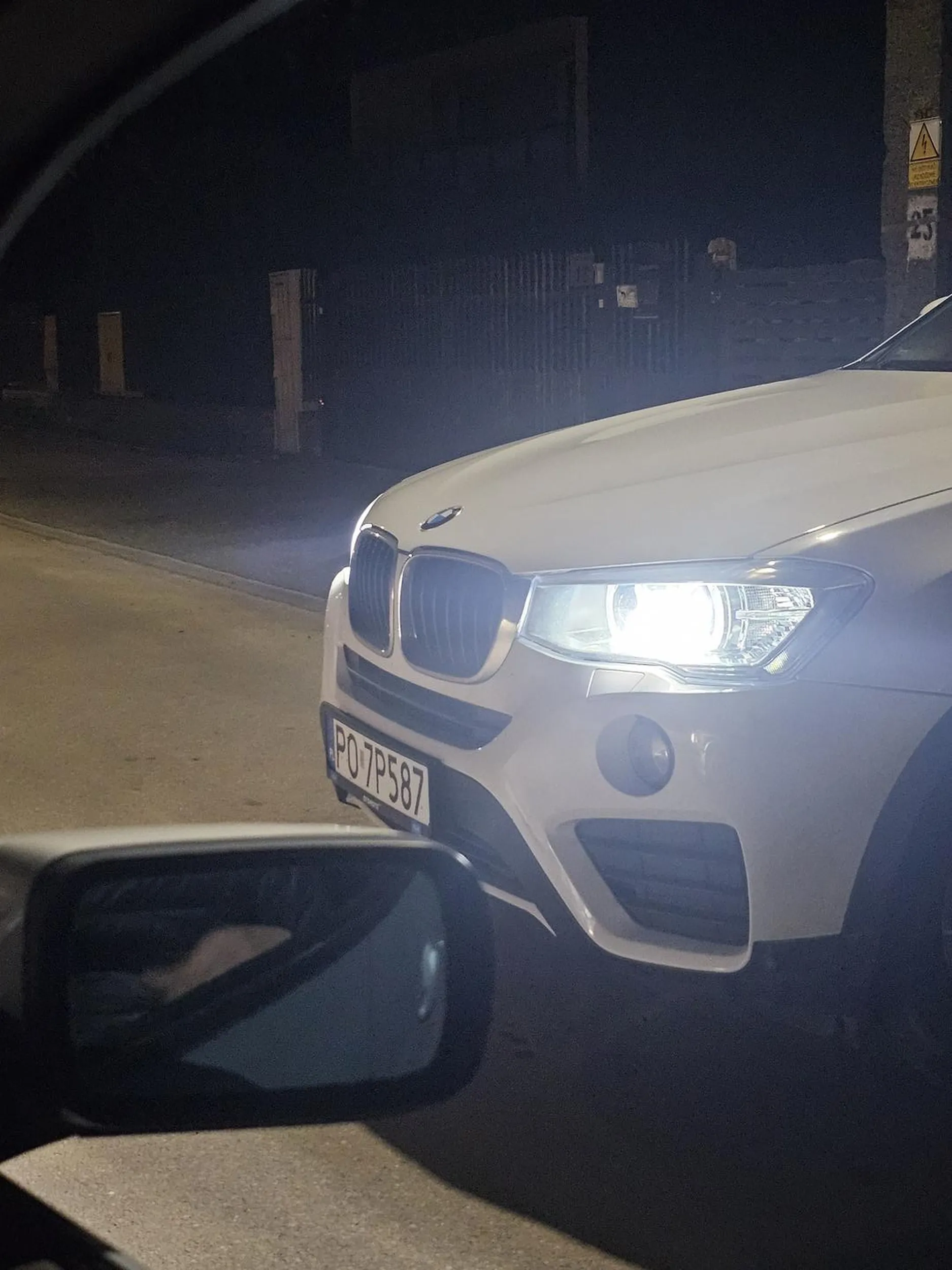 łysy konfident i burak z bmki