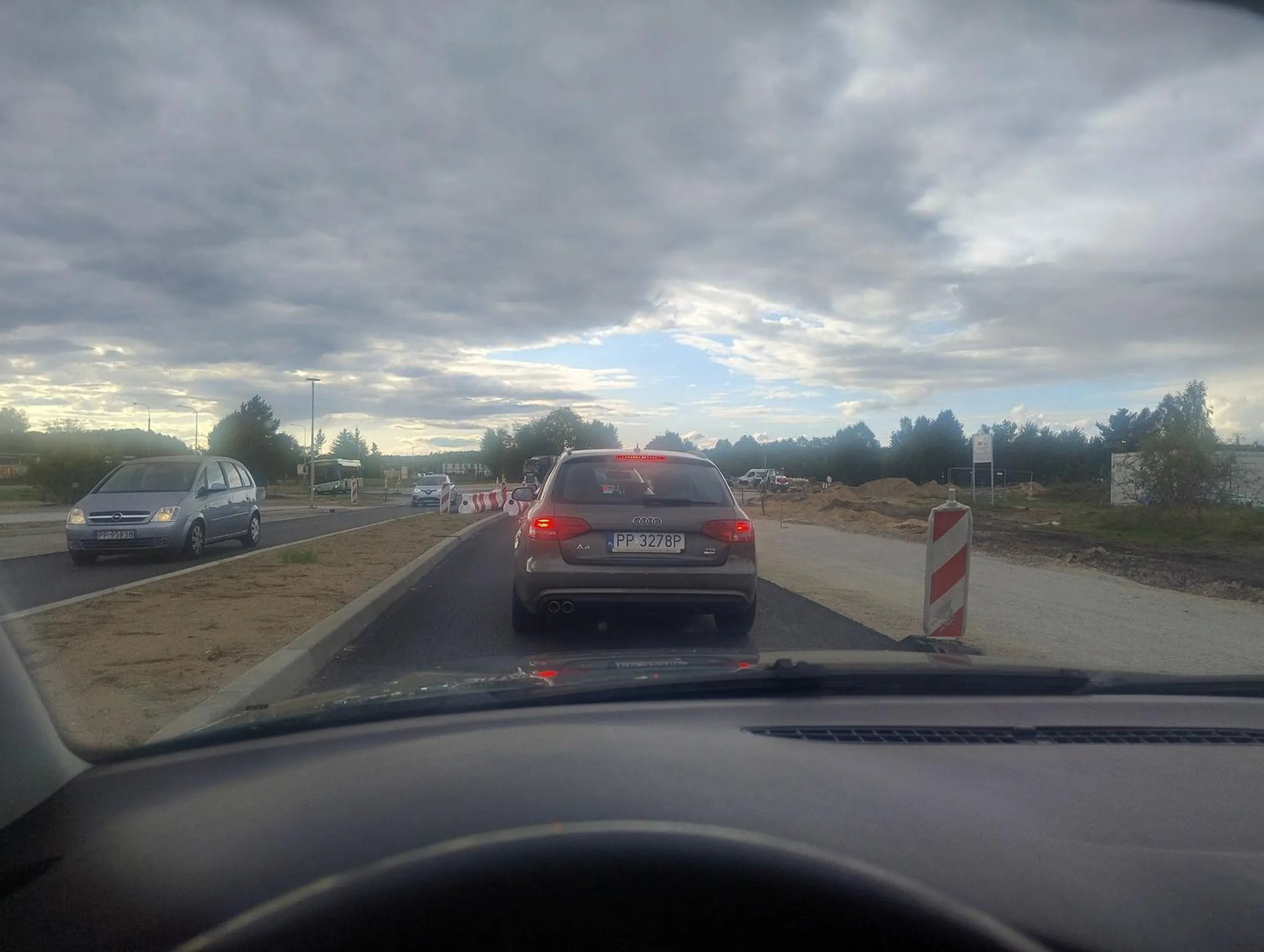 Umiejętność jazdy na suwak nie istnieje u tego kierowcy