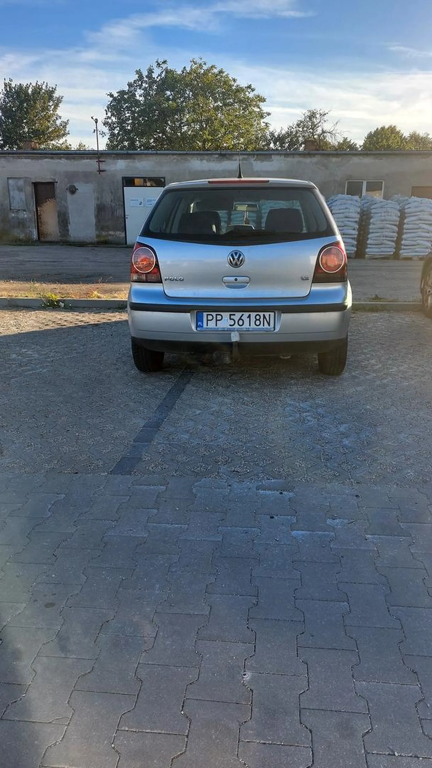 Parkowanie na 2  miejscach zapraszam na wyrobienie karty dla inwalidy