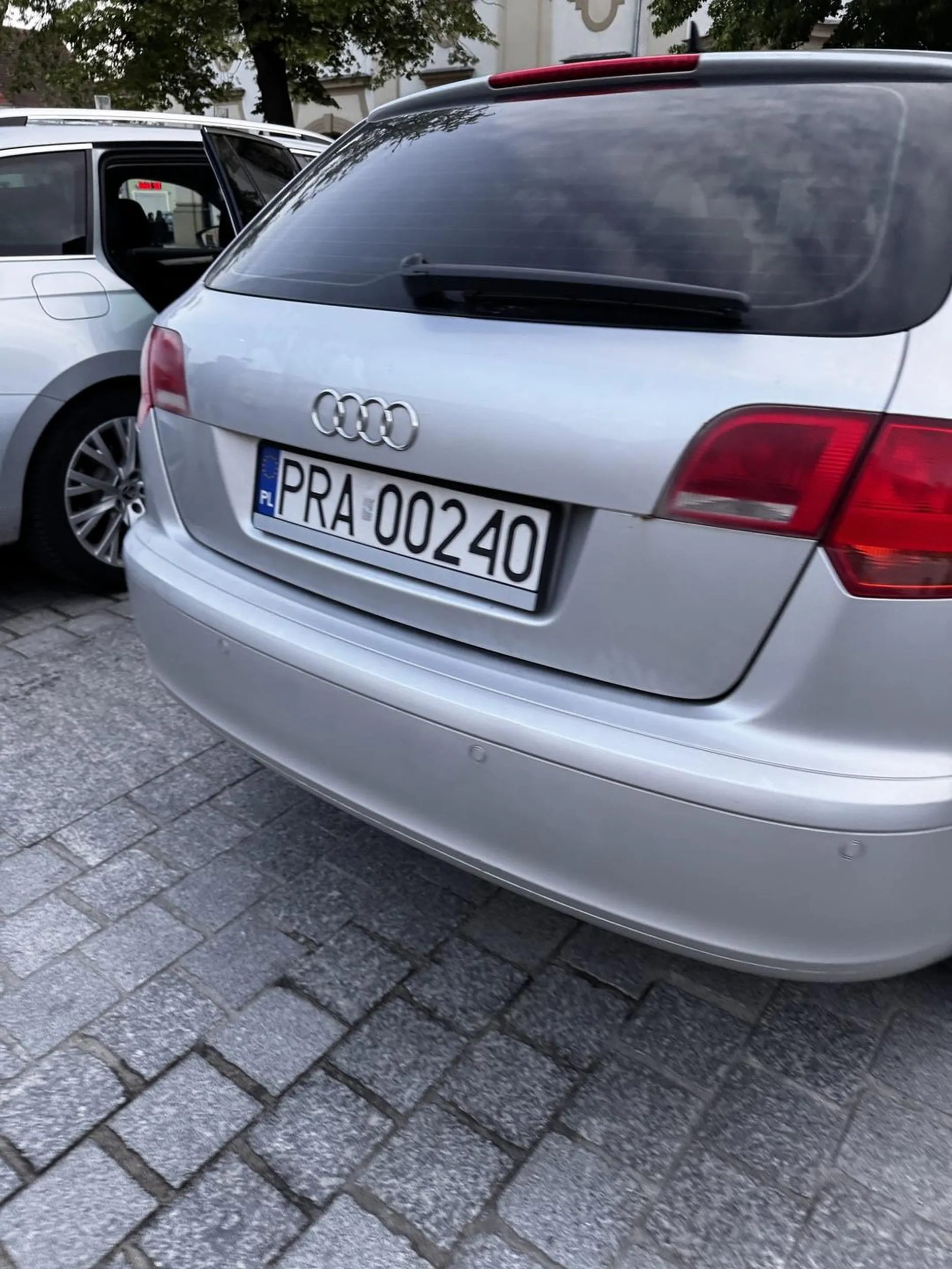 Grupa naćpanych ludzi