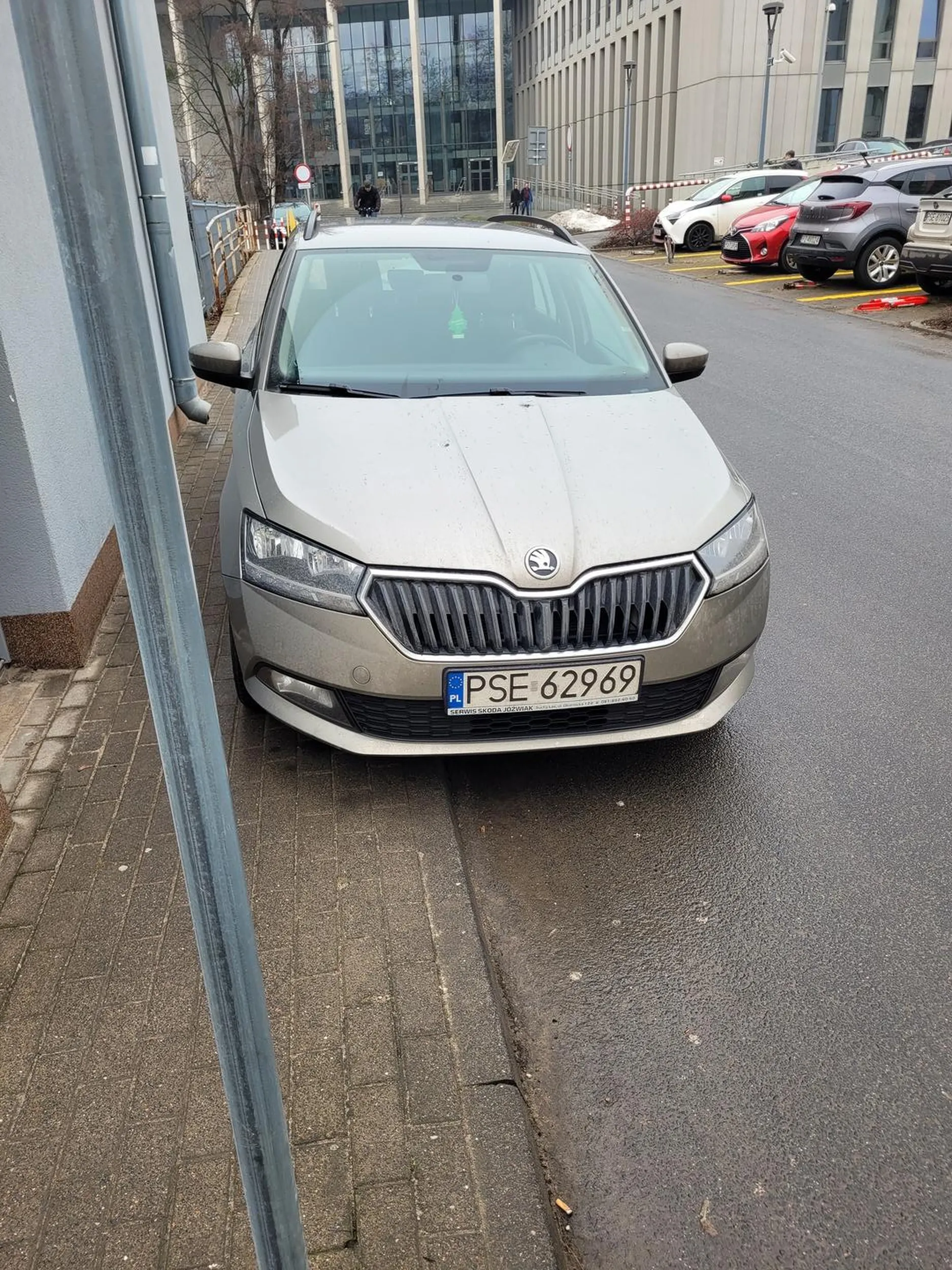 Chyba za dużo miejsca dla pieszych jeszcze zostało...