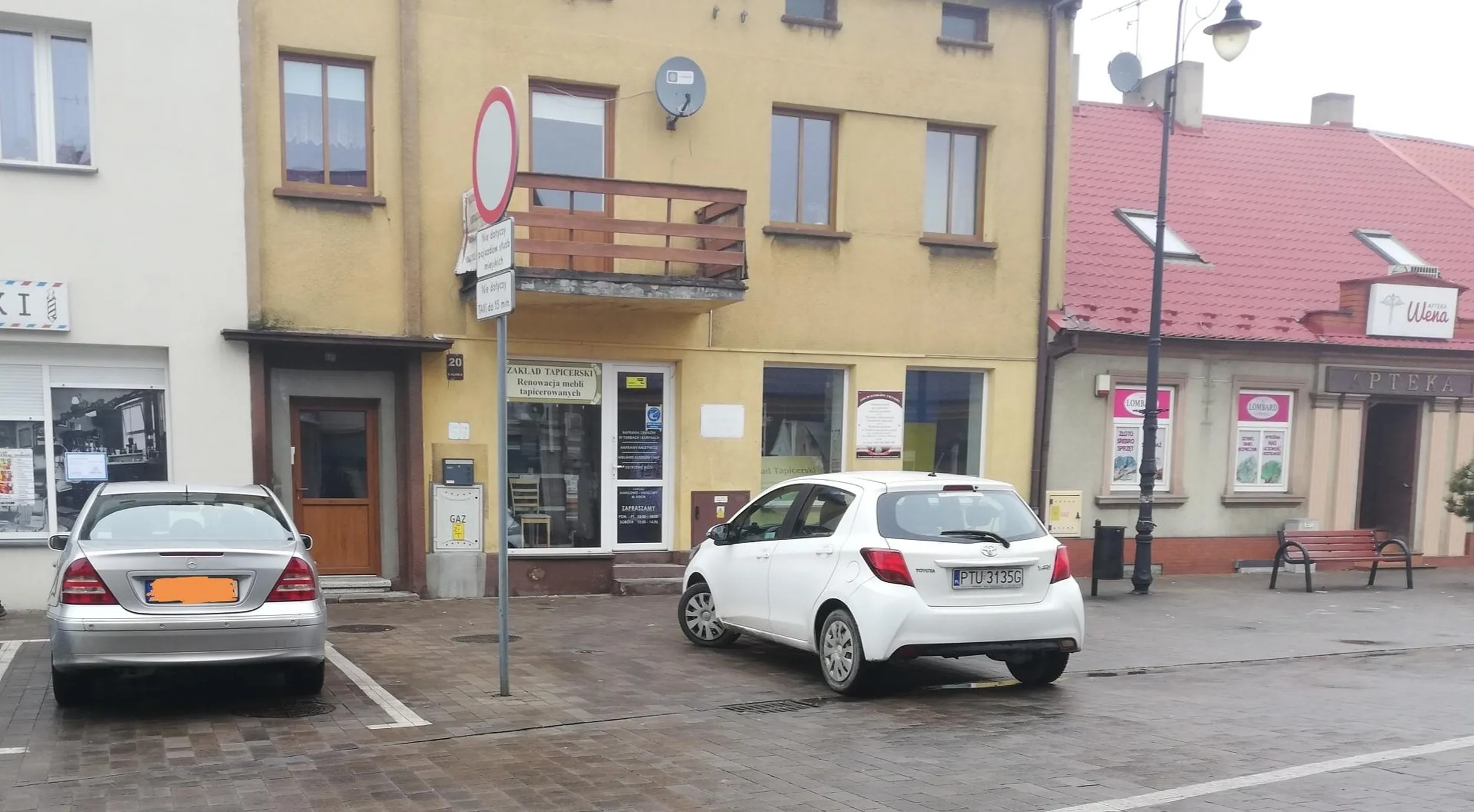 jak widać świadome lekceważenie prawa drogowego - powinien dostać mandat !