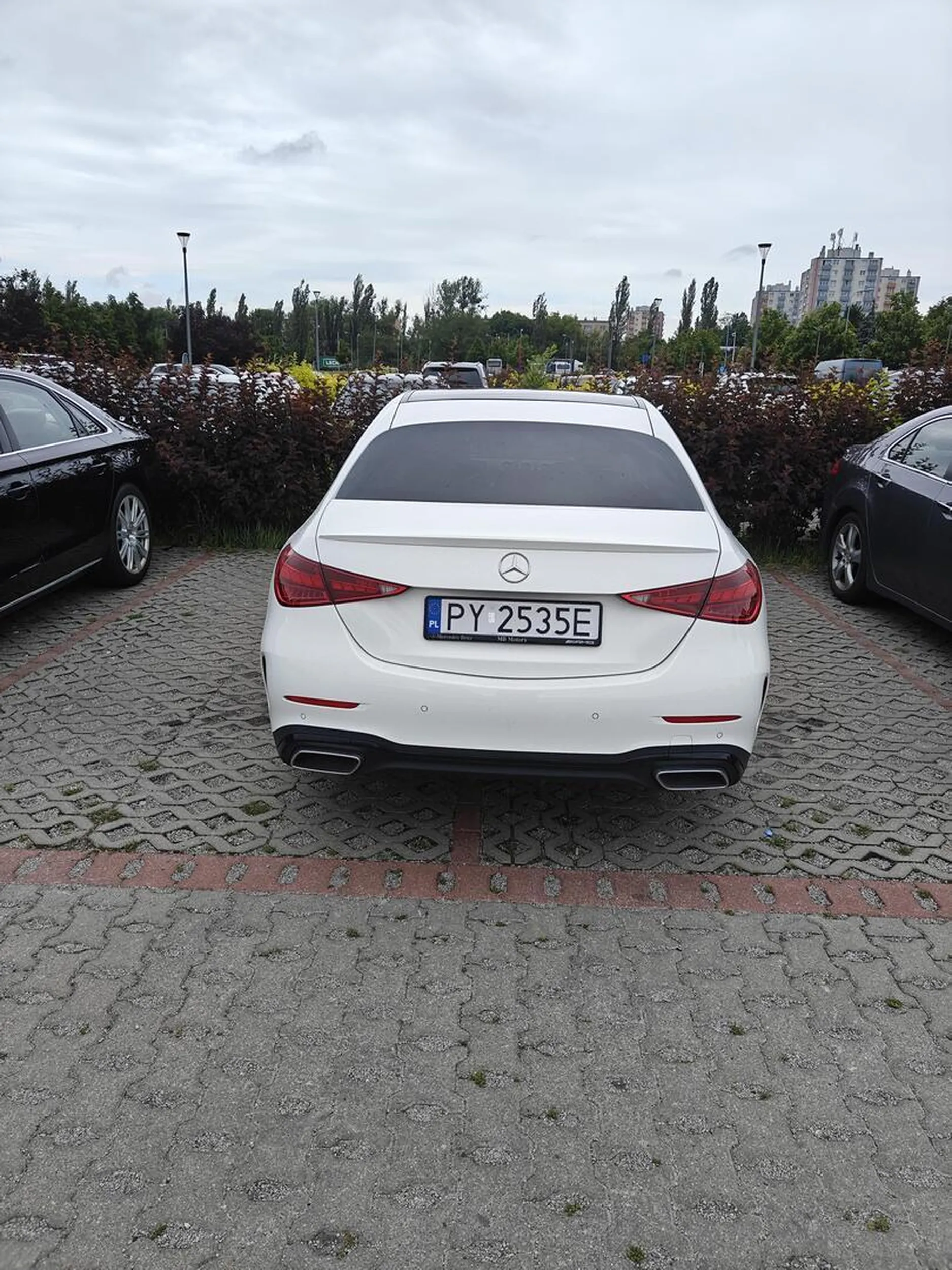 Polecam poćwiczyć trzymanie się linii na kolorowankach