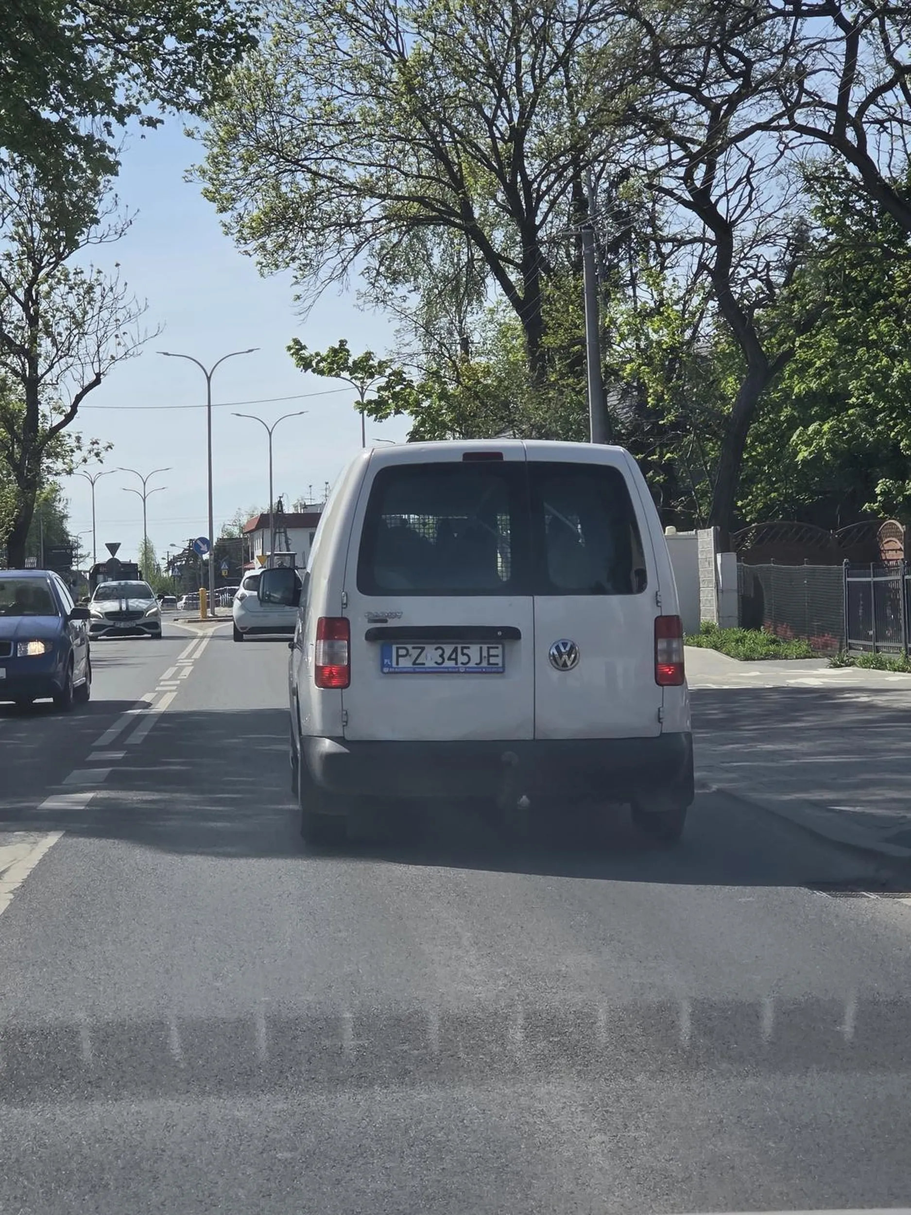 Wymuszenie pierwszeństwa a później specjalnie hamował