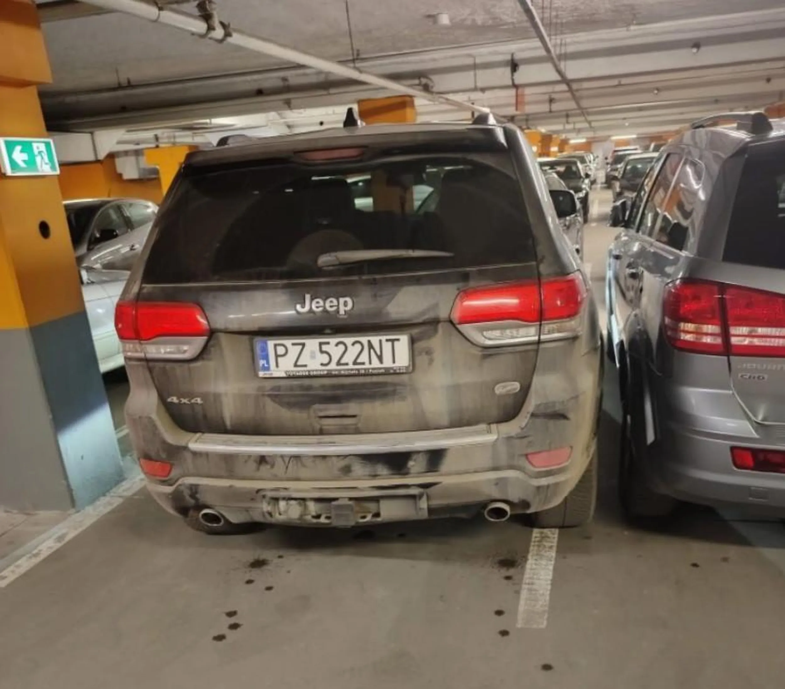 młodzież podczas kursu na prawko potrafi parkować lepiej niż ten typ