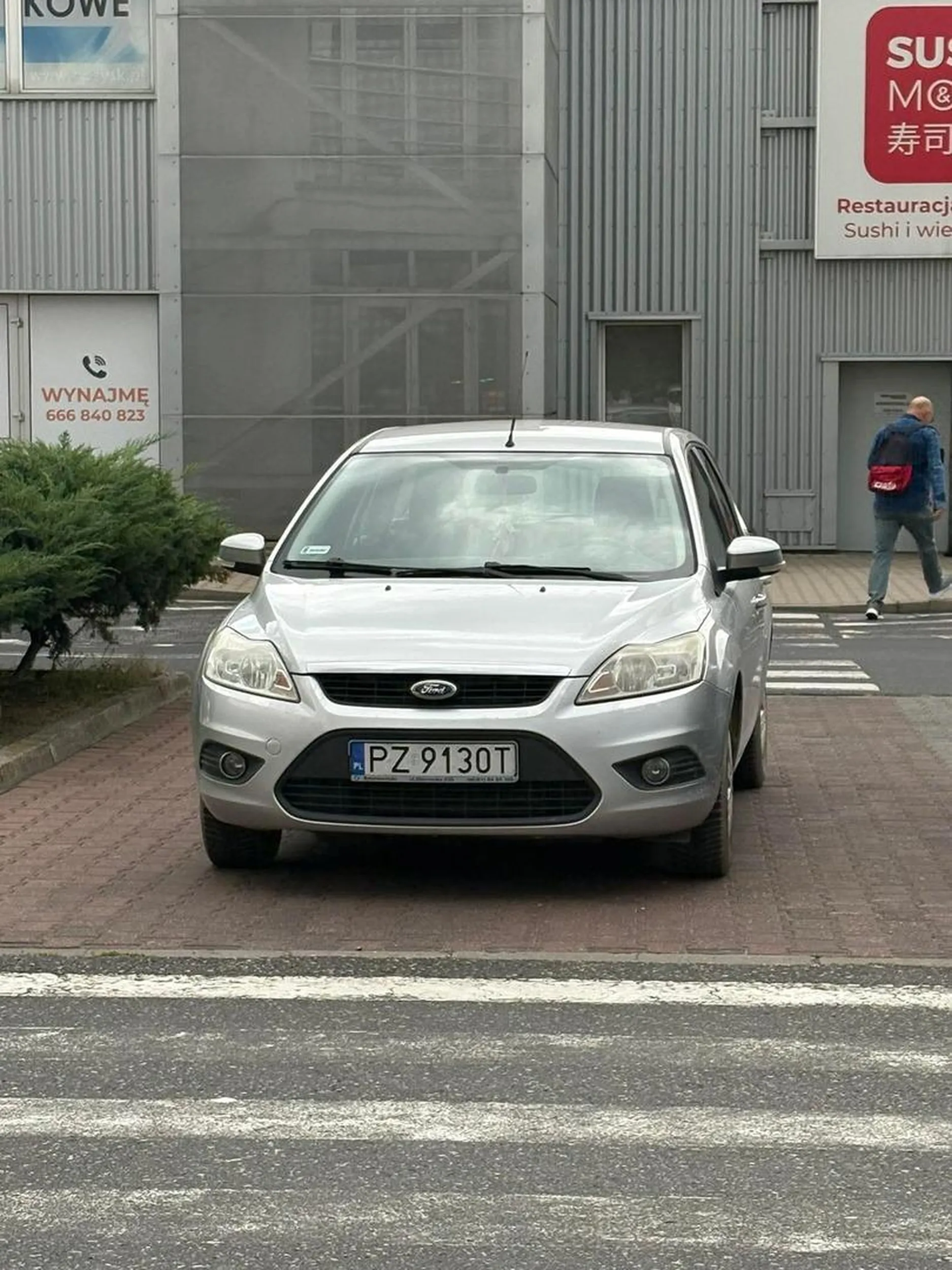 To nie miejsce parkingowe tylko przejście