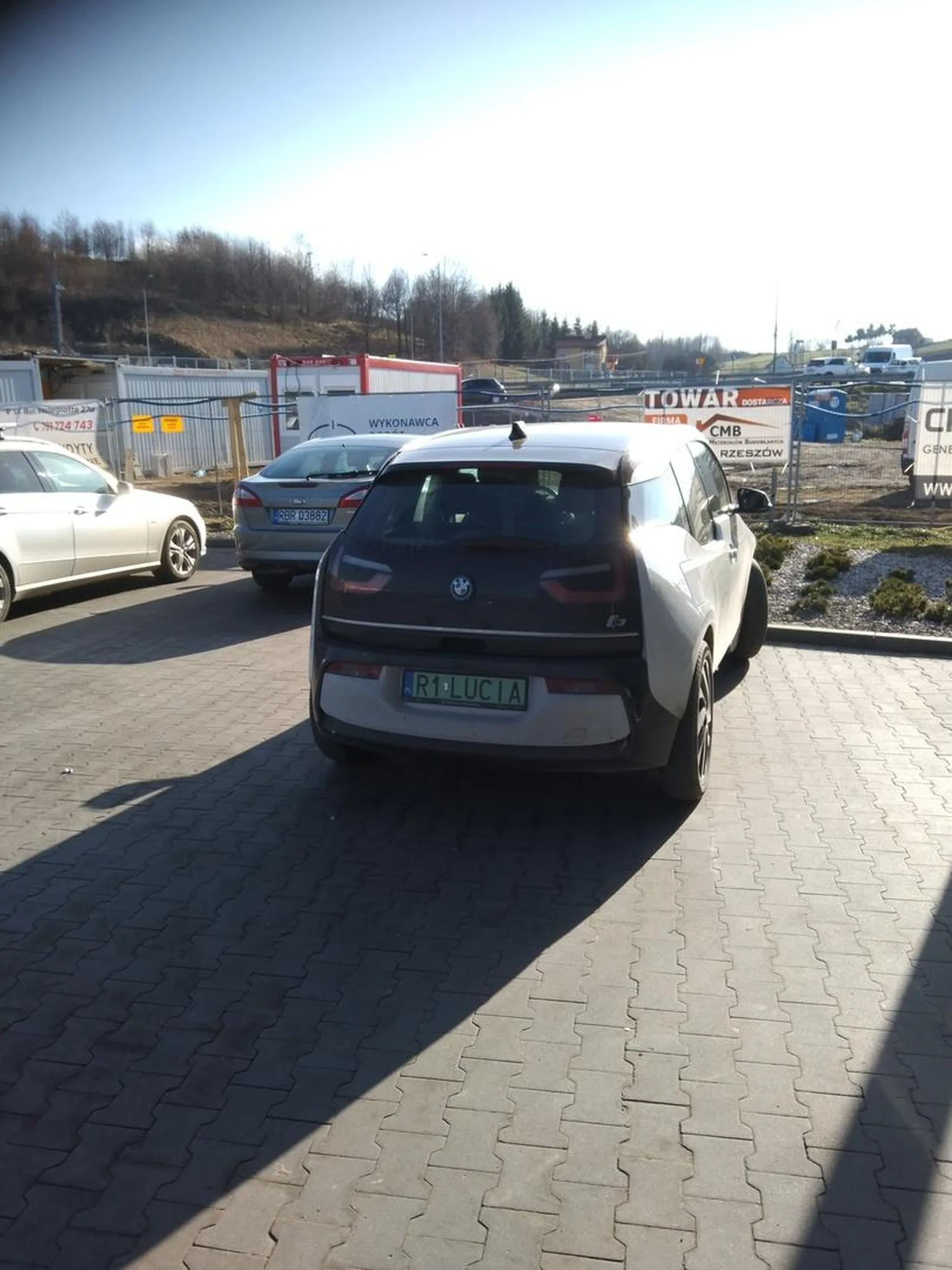 Kolejny Jabajbaj BardzoMalyWacek do sklepu zaparkuje ciulu