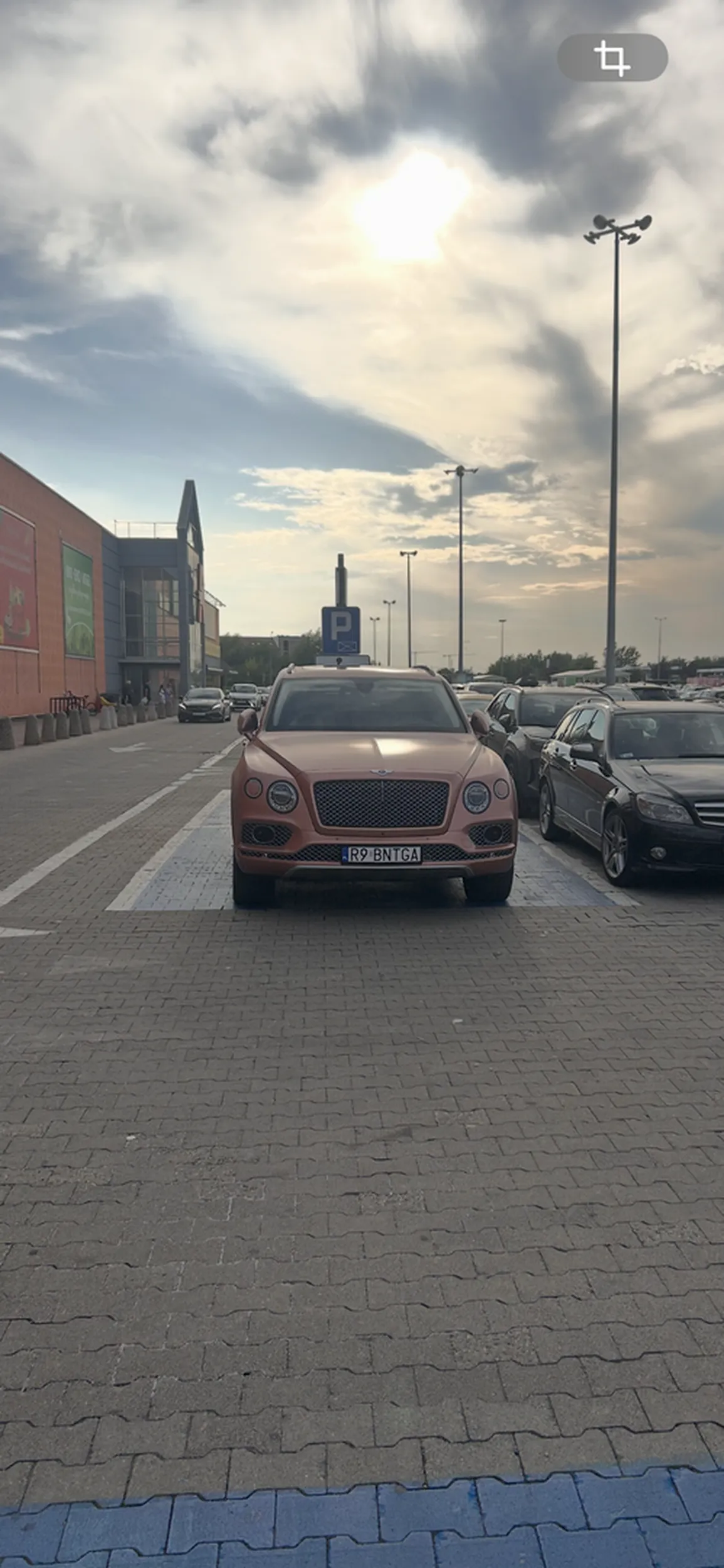 Parkowanie na miejscu dla niepełnosprawnych