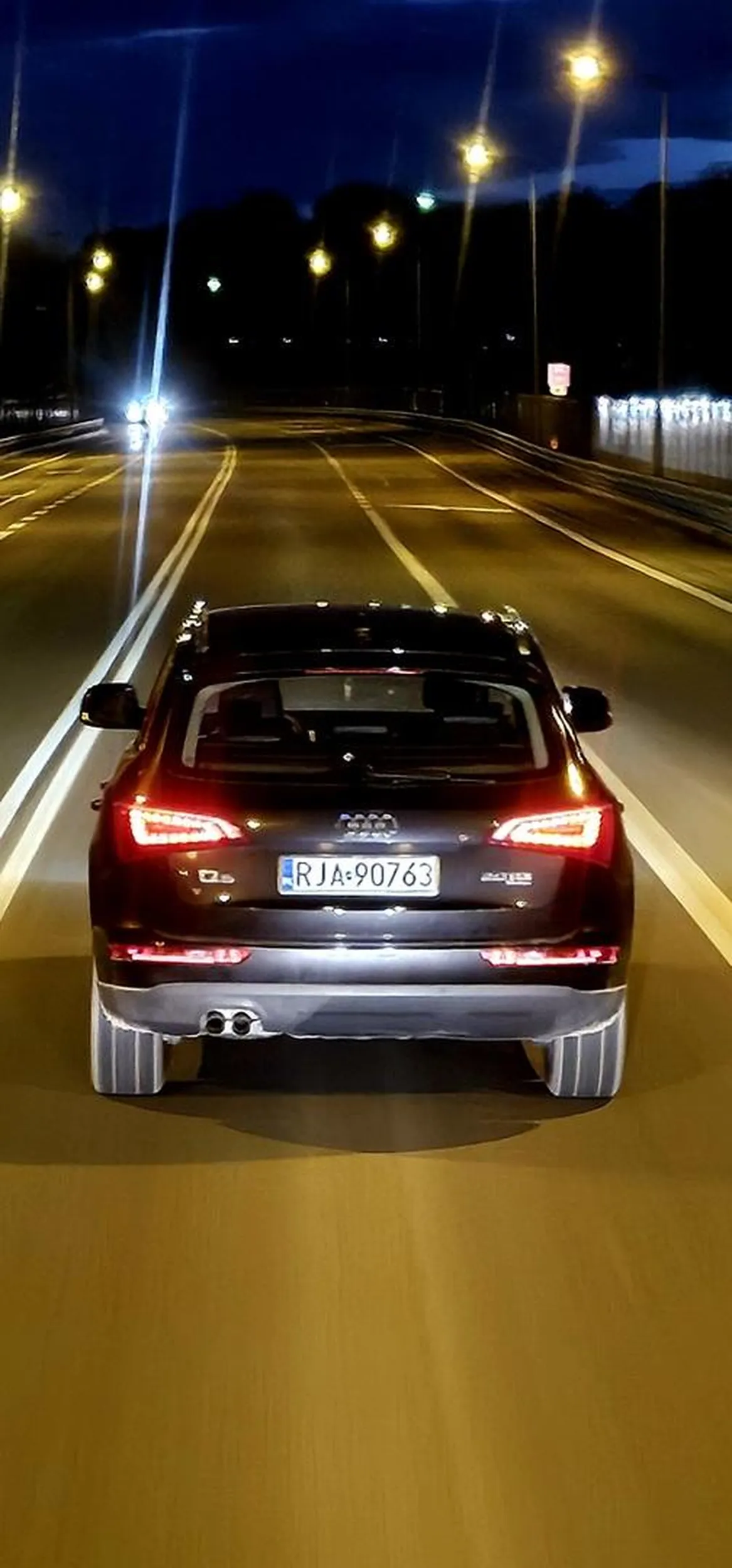 Człowiek o poziomie inteligencji AMEBY ktory nie potrafi rozpędzić się na pasie rozbiegowym do 90 km/h, cztery zera na masce a piąte w środku , bo przecież gdy jadę  KAŁDI Q5 to mogę zgrywać szeryfa na drodze wyhamowywać ciagnik siodłowy, prowokować i pokazywać środkowy palec , a gdy proponuję zjazd na pobocze to ucieka w mgnieniu oka. Dzieciaku jeszcze się spotkamy . ?