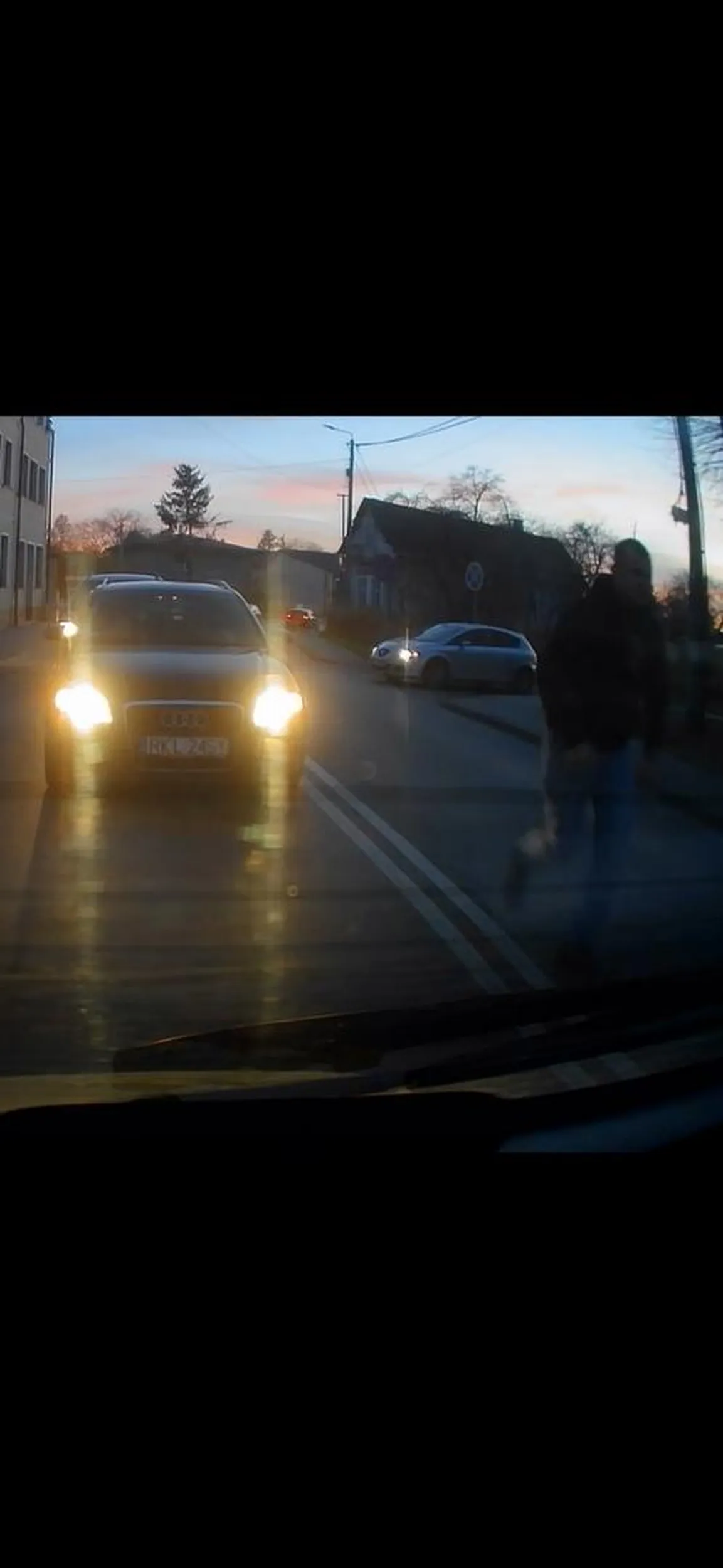 A nagranie zgłaszam na stop agresji drogowej. Żebyś nie płakał. Agresorze.