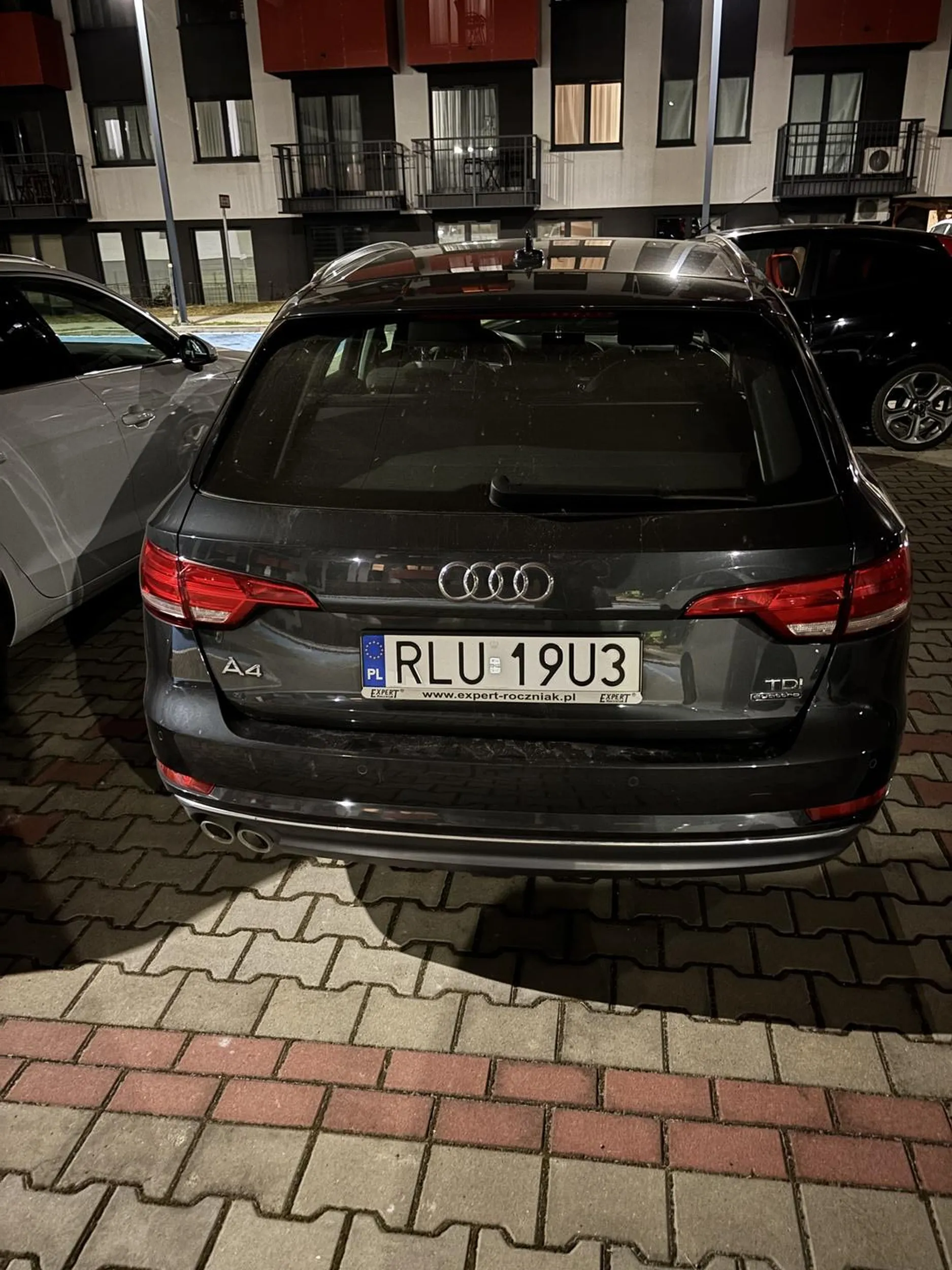 Parkuje na cudzym prywatnym miejscu postojowym