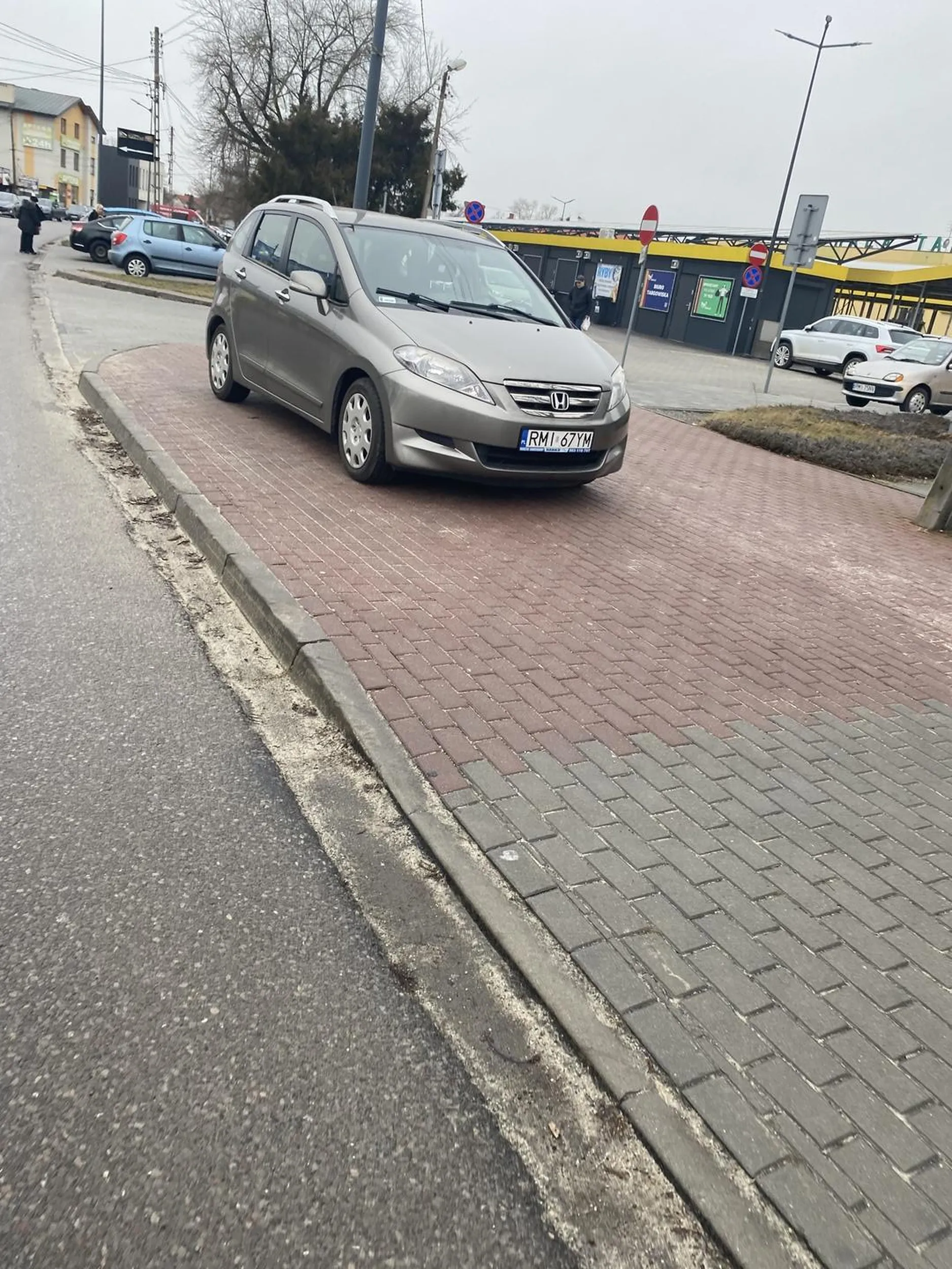 8 stycznia - hala Targowa w Mielcu