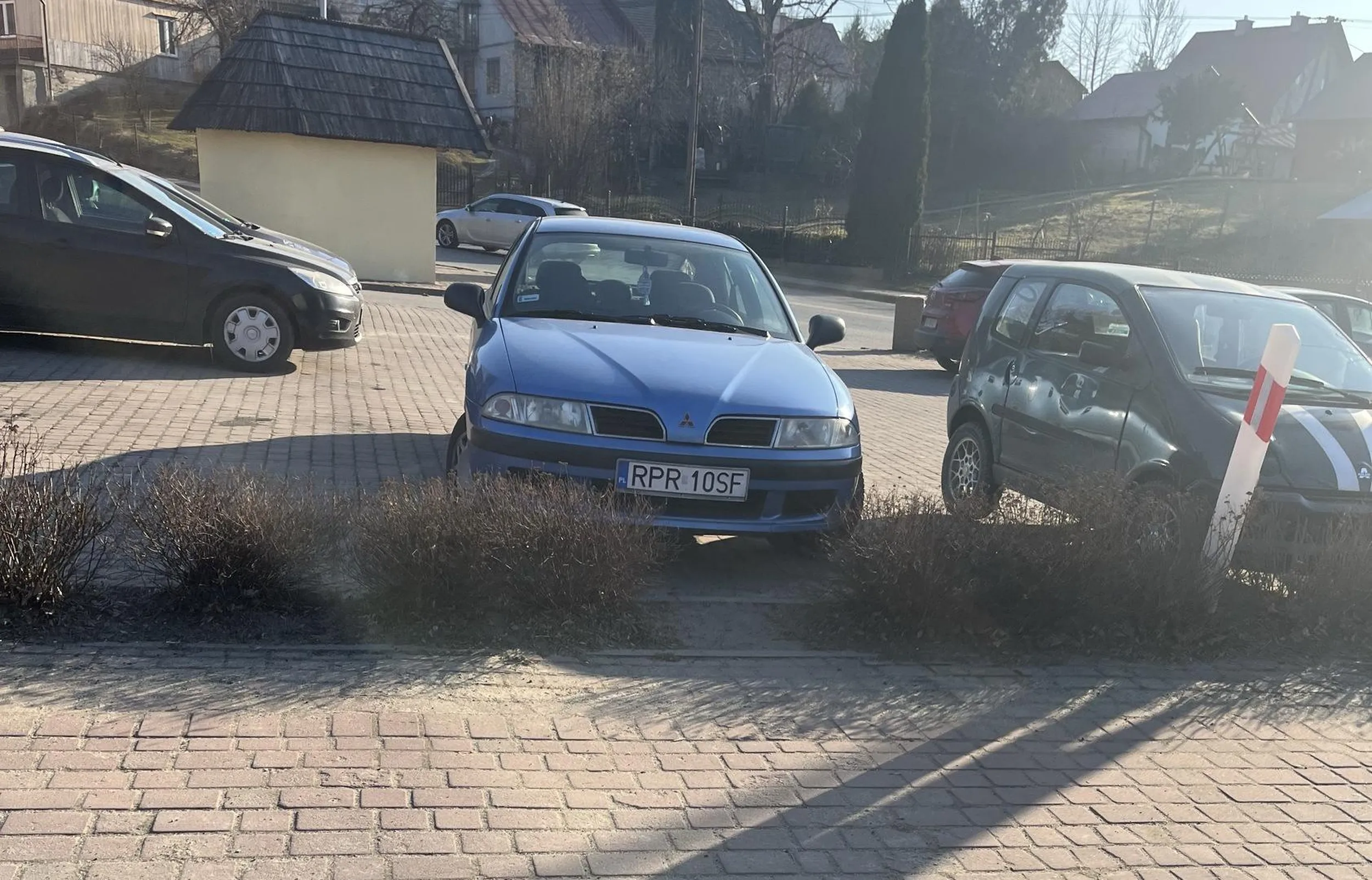 Drze się przez okno do kobiet ?