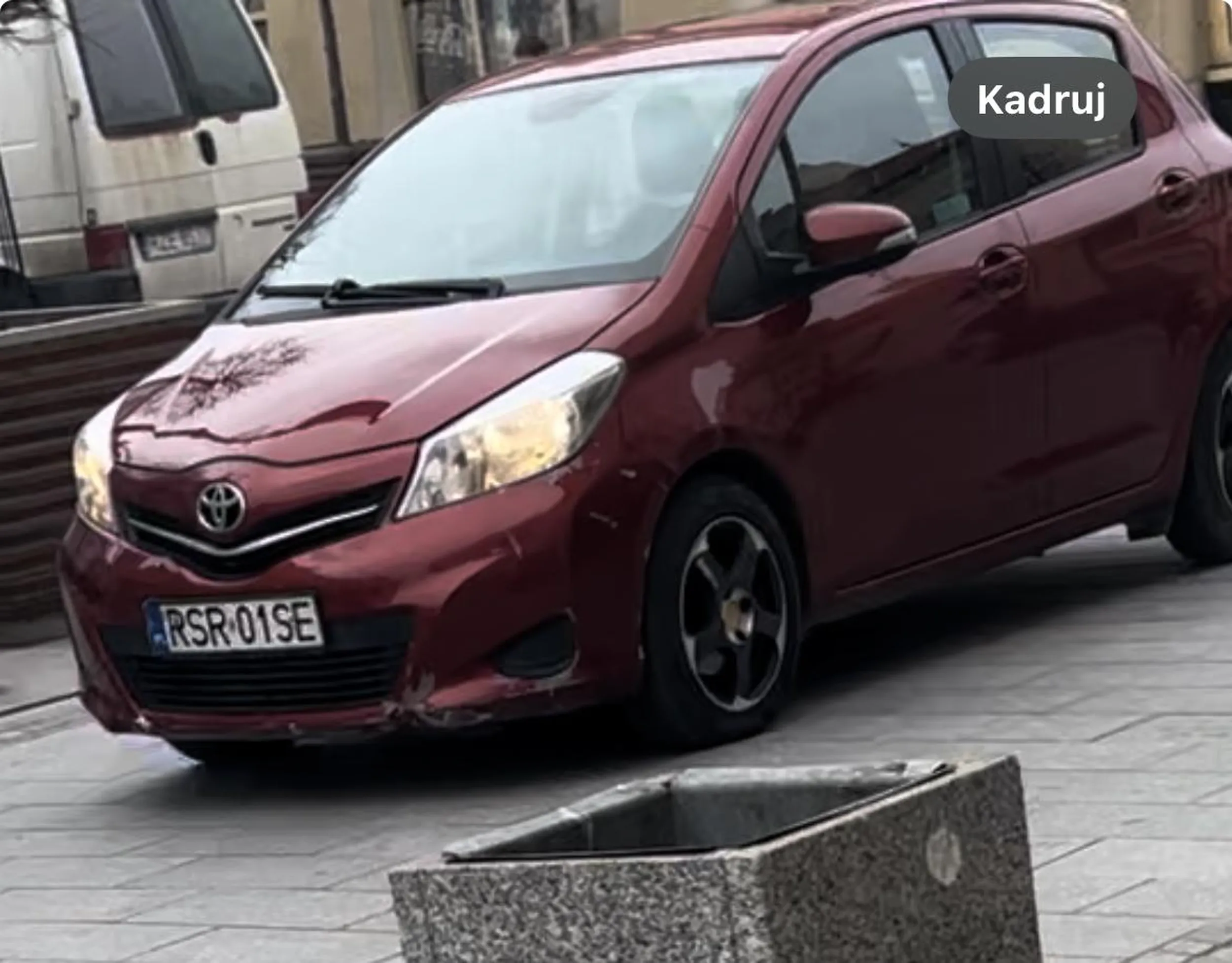 Młody człowiek bandyta!!!!! przejeżdżał i prawie rozjechał na moich oczach siostrzenicę trzy letnią dobrze że służby szybko zaaresztowały.