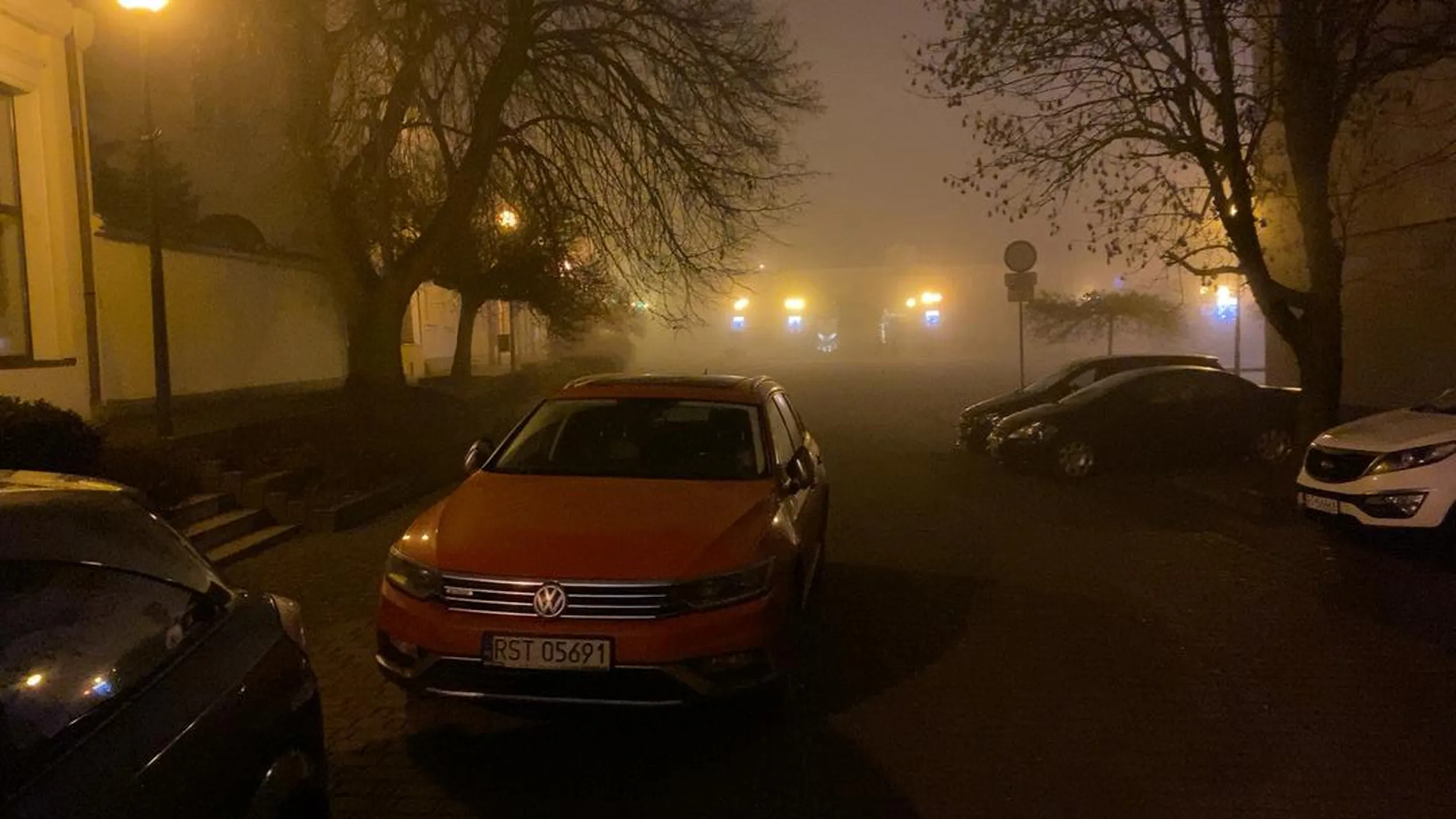 nie dało się bardziej na środku ?