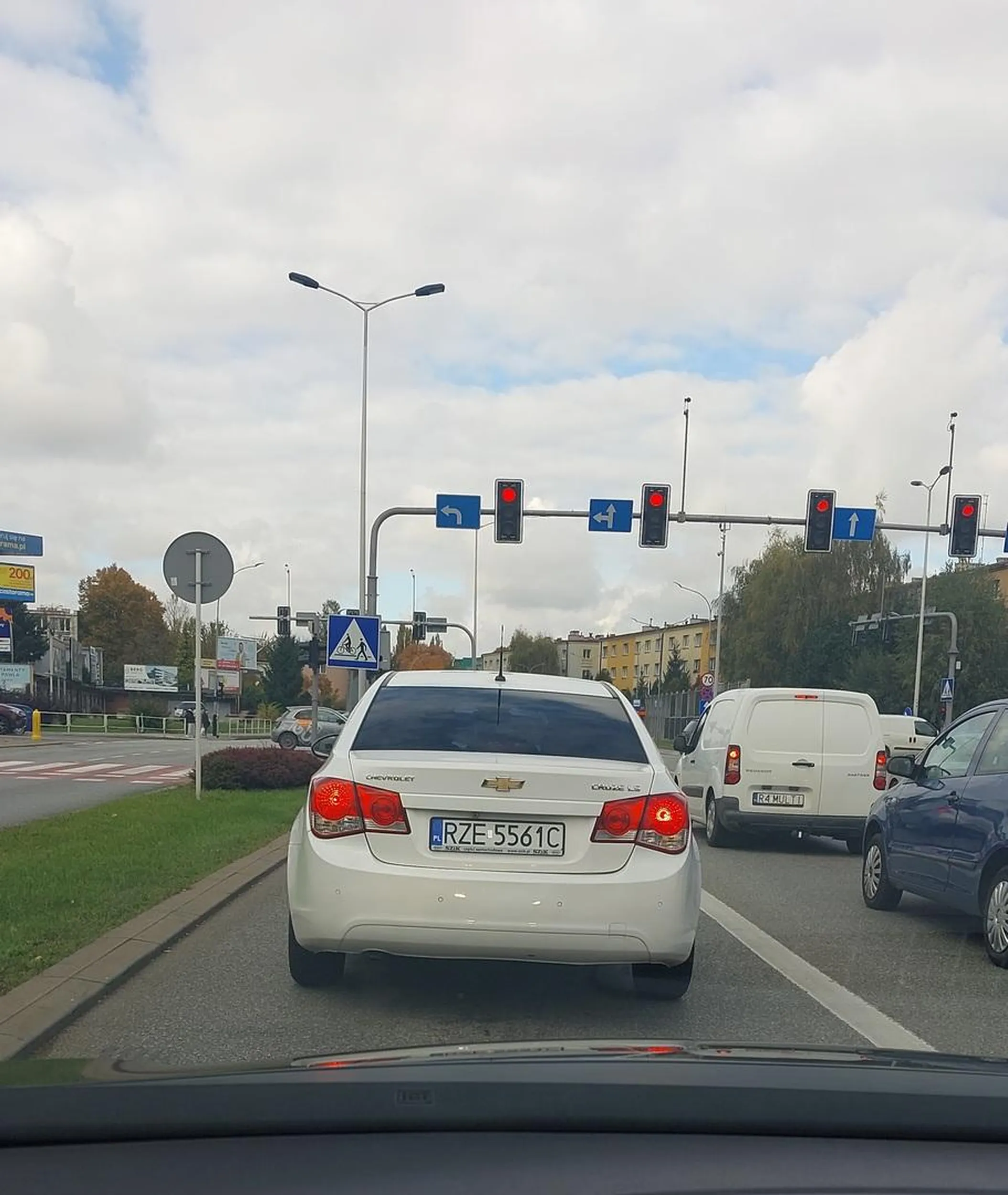 Brak umiejętności używania kierunkowskazów Kierowca nieobecny, nieostrożny