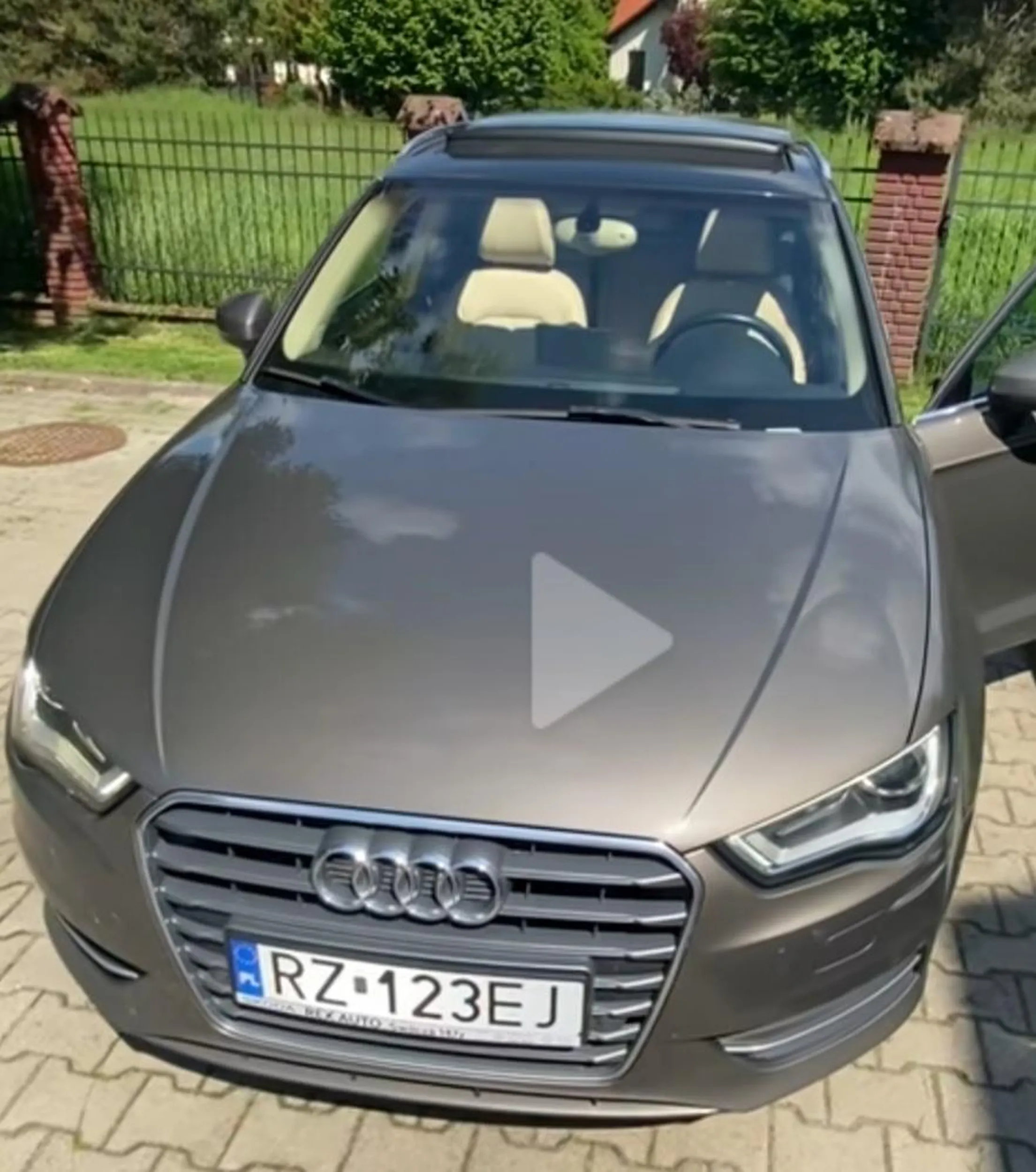 Jezdzi niebezpiecznie, ścina zakręty, nie puszcza na przejsciach, zagaduje swoją pasażerkę, stwarza niebezpieczne sytuację na drogach