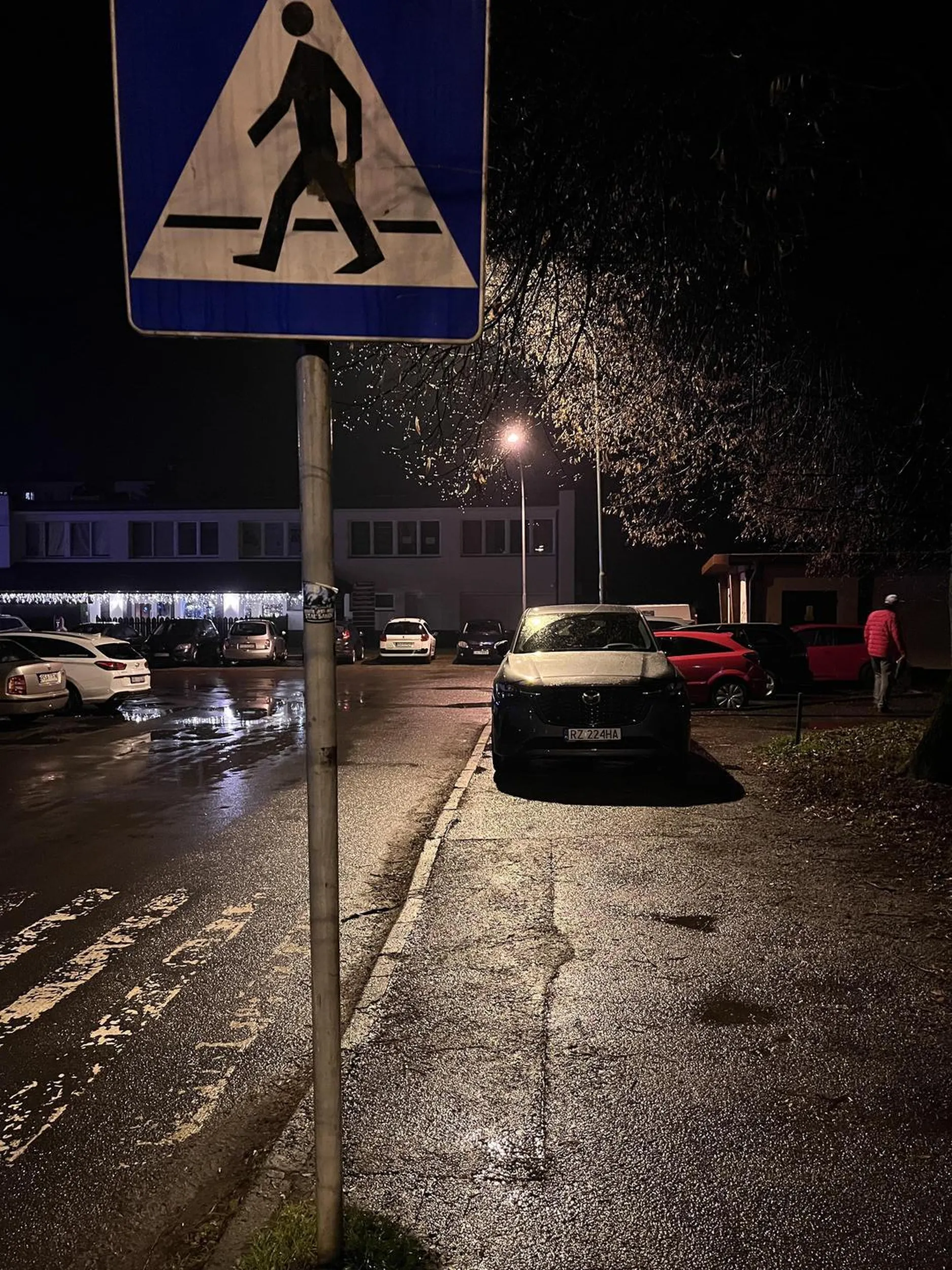 odległość od przejścia, miejsce dla pieszych? ten kierowca ma to głęboko głęboko w dupsku