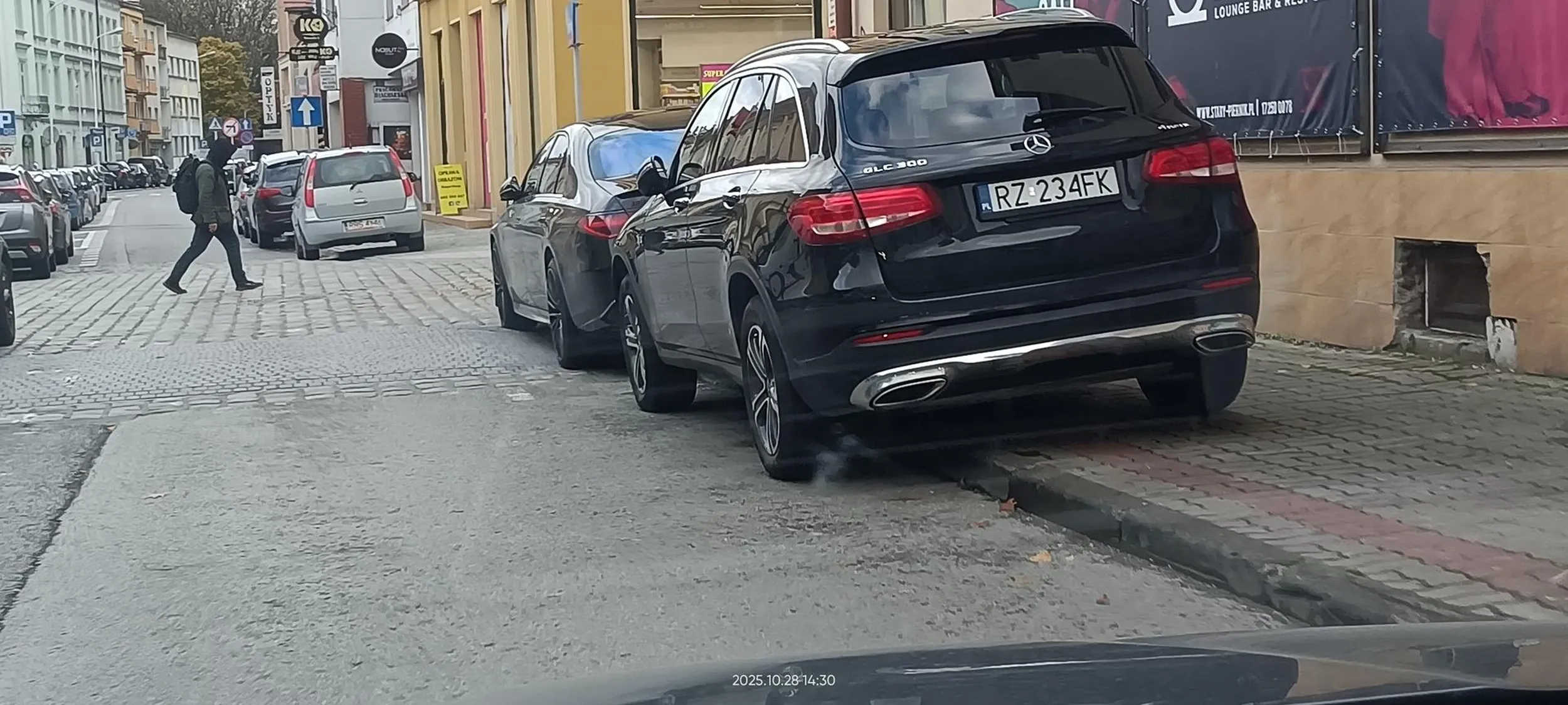 Święta krowa chodnikowa