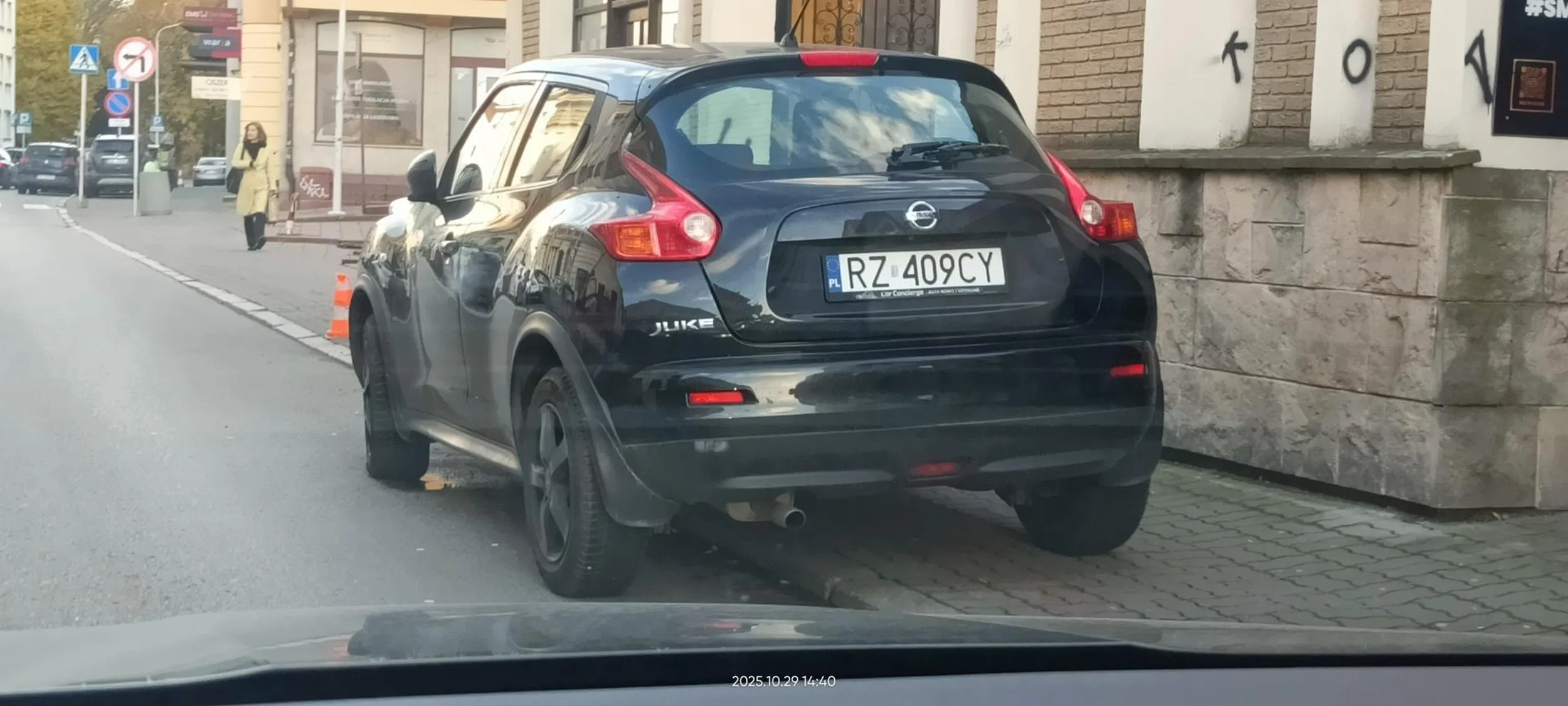 Święta krowa chodnikowa.