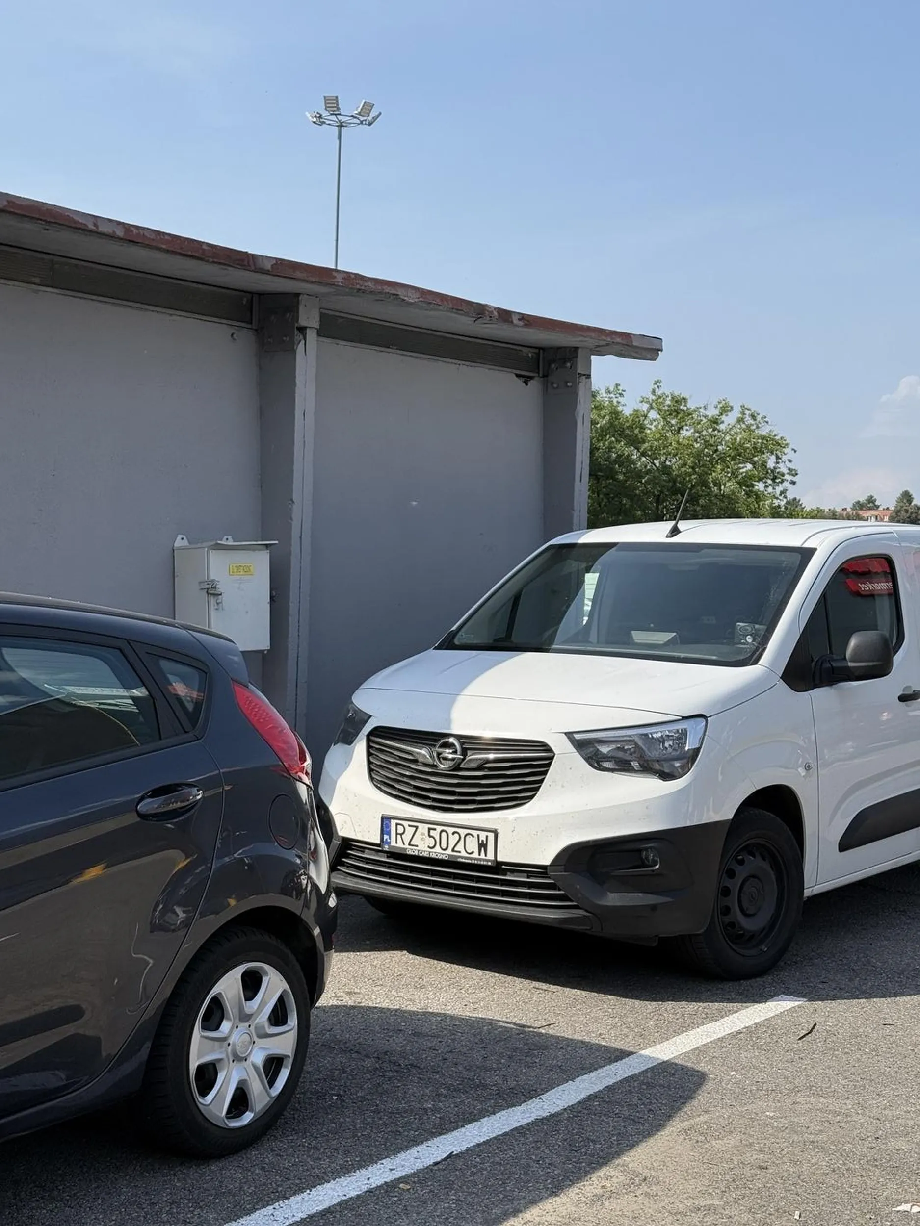 Końcówka rejestracji zobowiązuje do bycia cw****