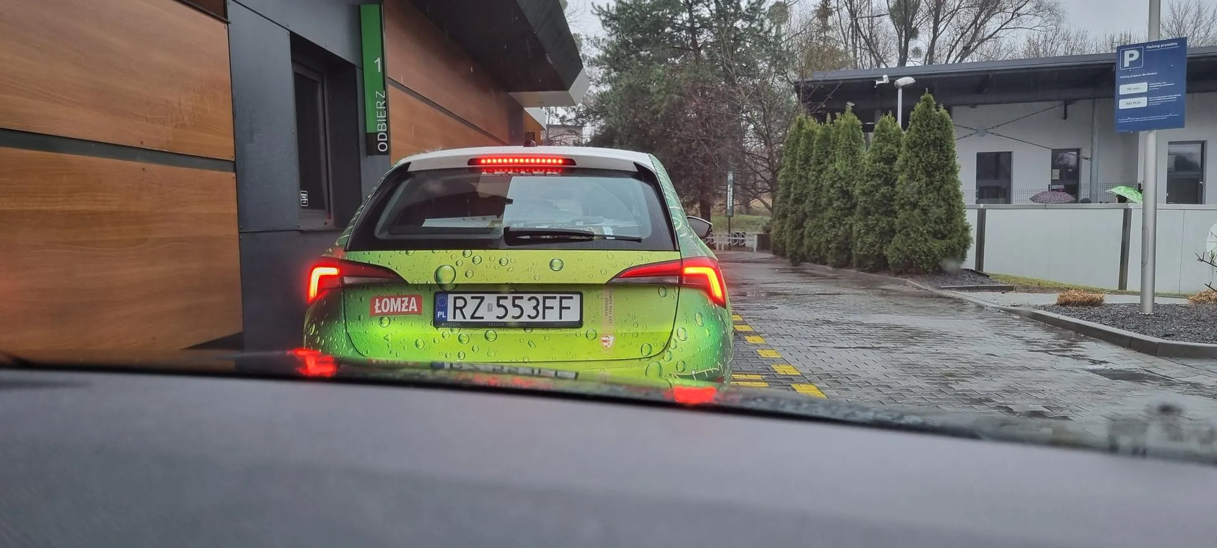 Spoko kierowca, szkoda ze rabatu na piwo nie daje .