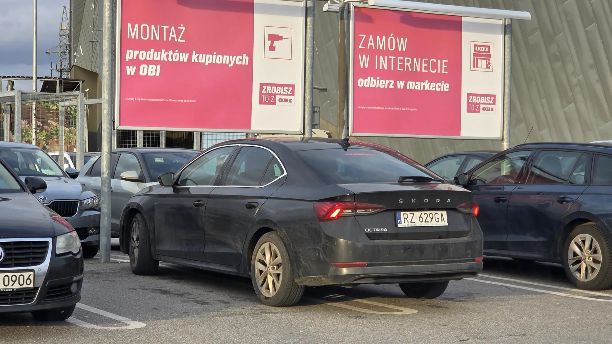 Mistrz parkowania na dwóch miejscach.