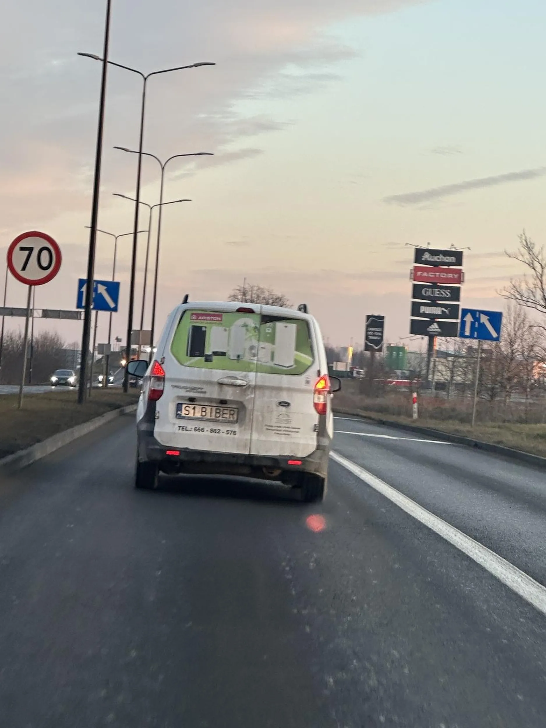 Spoko ziomeczek, przepuścił mnie na skrzywieniu, pełna kulturka