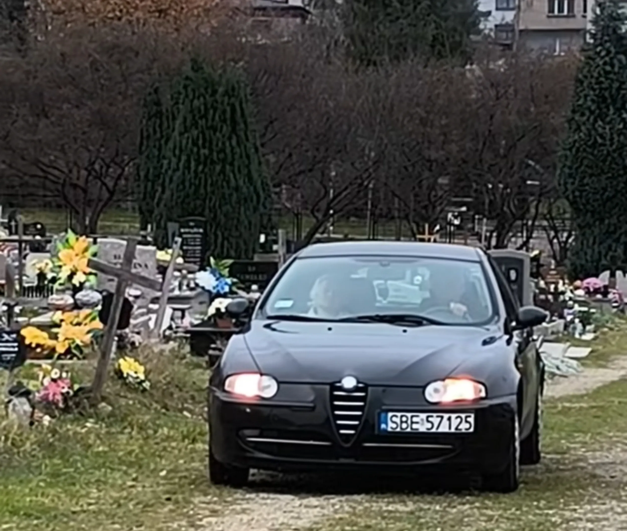 Gdy ci smutno gdy ci źle, na cmentarz wjedź se