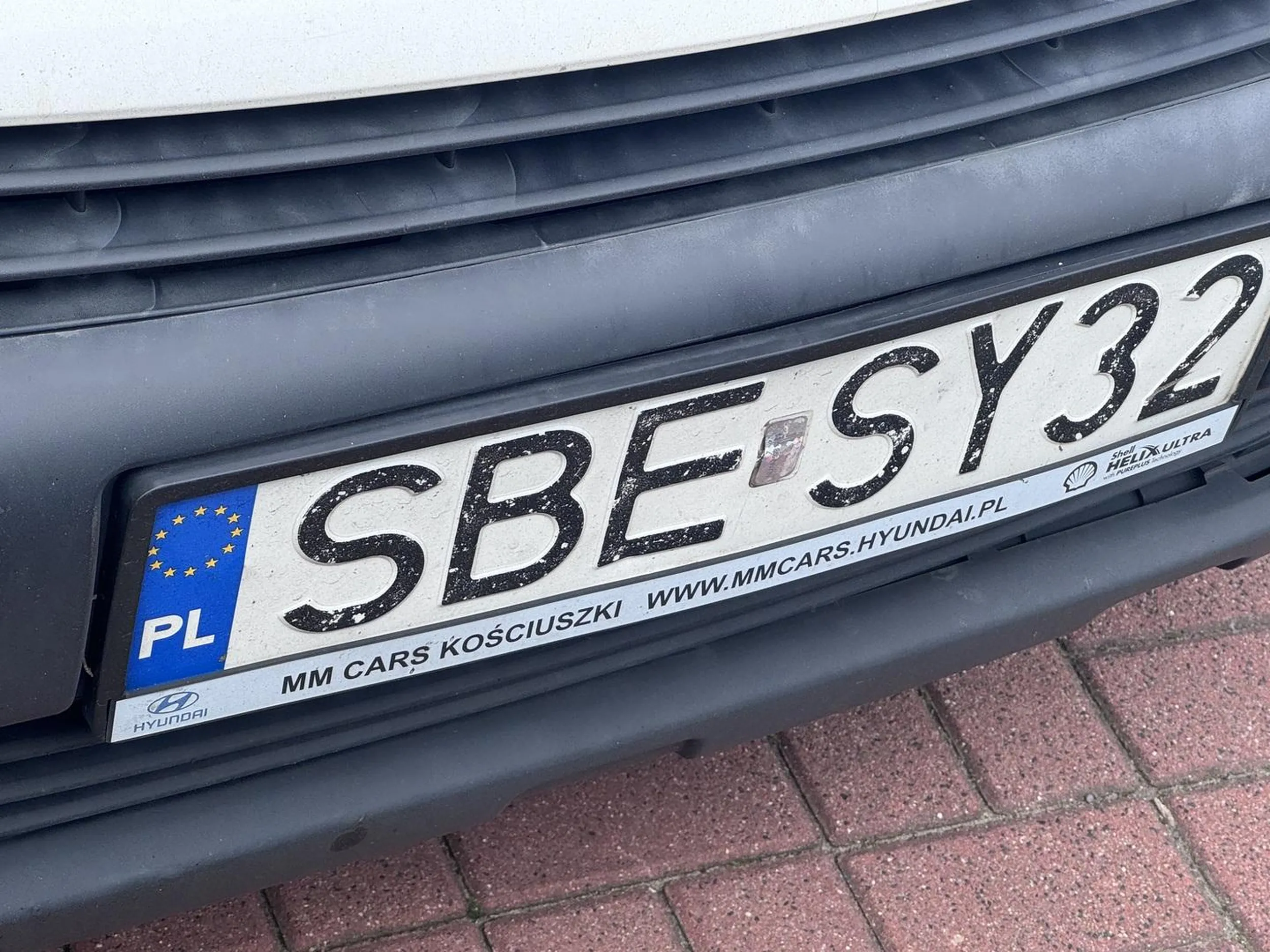 Brak umiejętności parkowania.