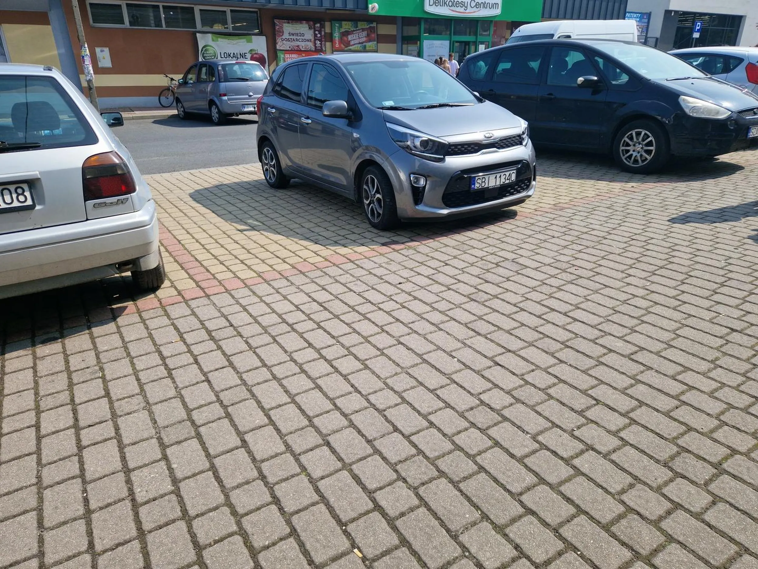 Stanal na dwoch miejscach