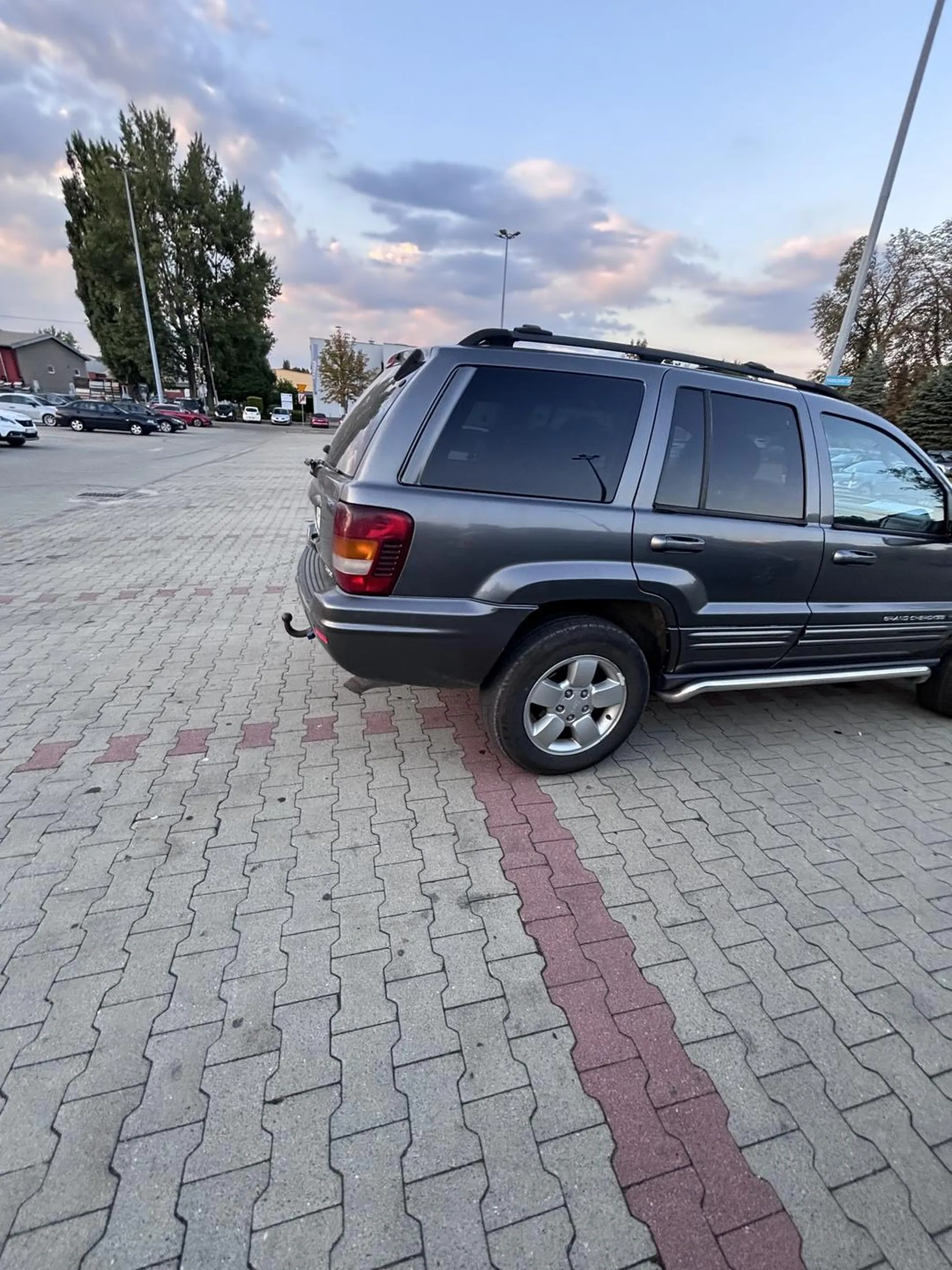 1 auto na 4 miejscach nie polecam