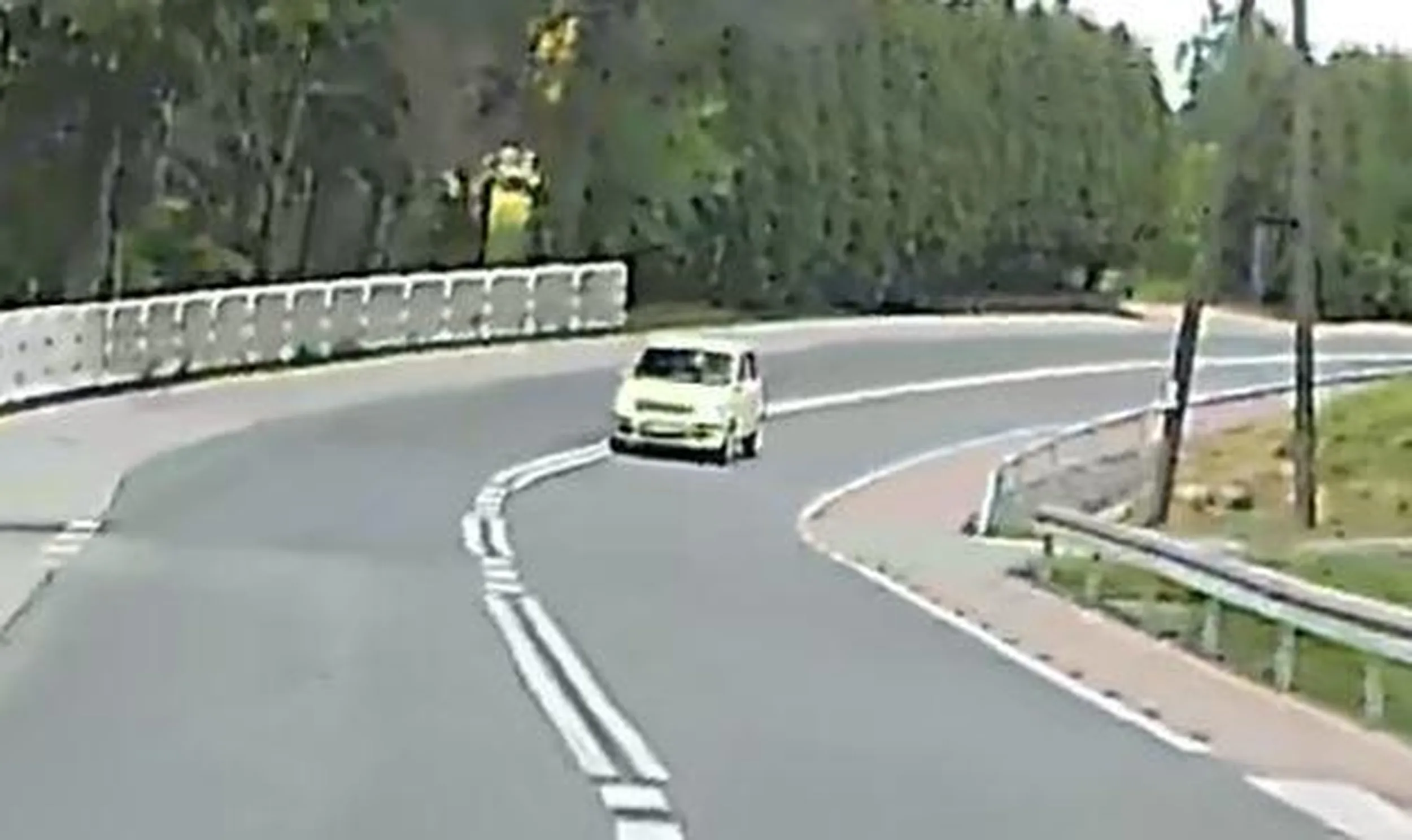 prawidłowa jazda to ścinanie zakrętów ! brawo panda