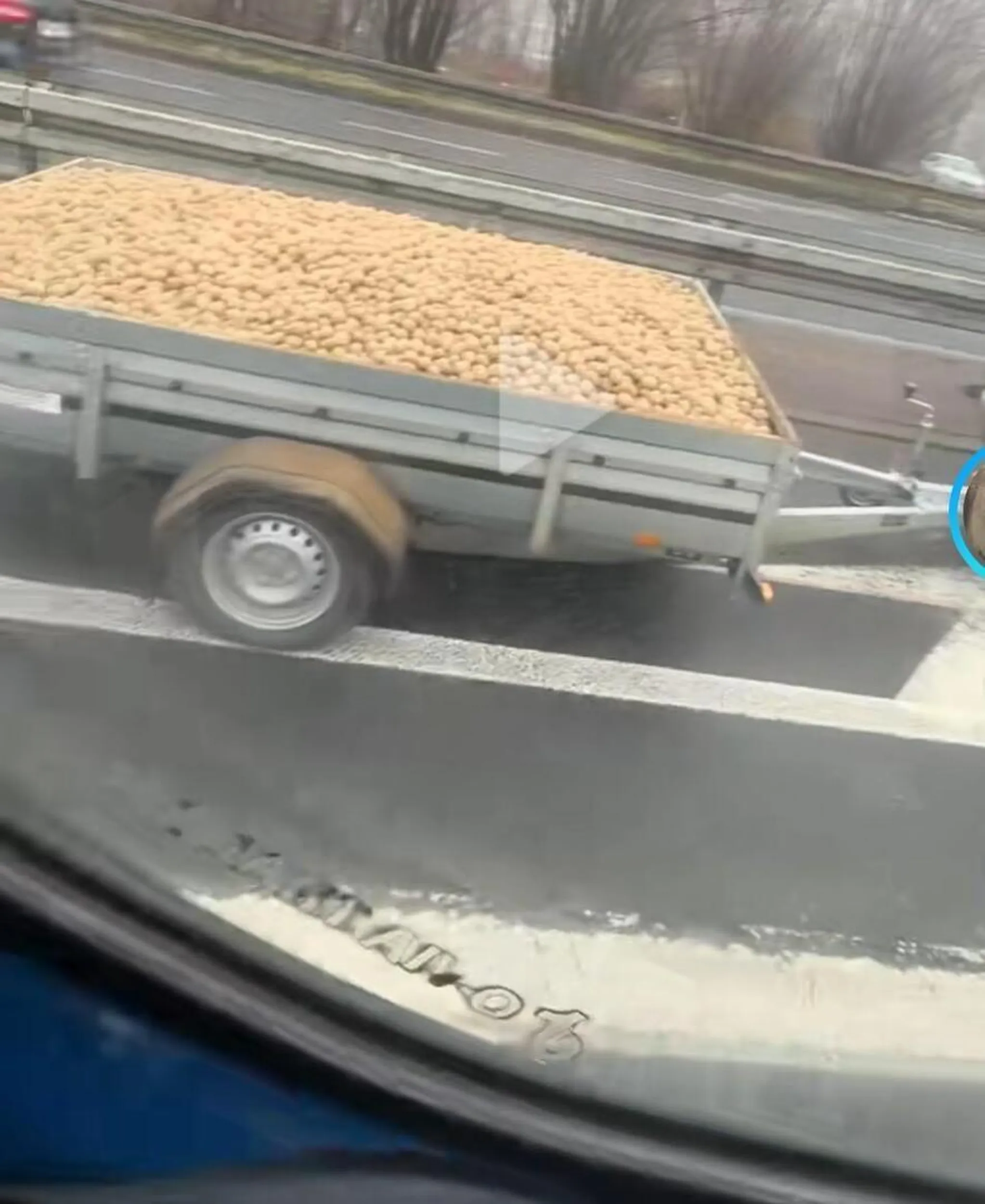 Jak tam się ziemniaki na przyczepce wiozło ?