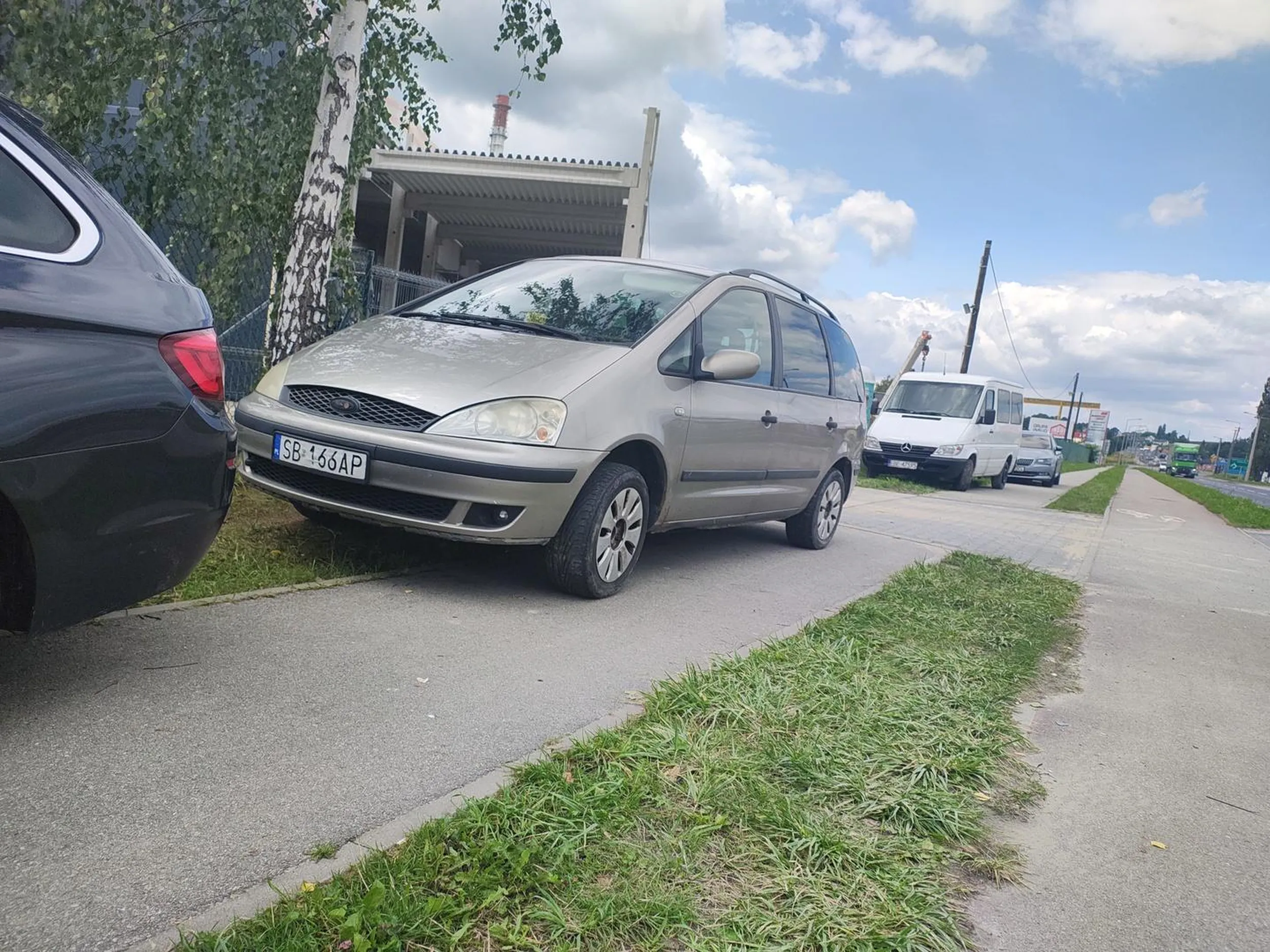 Pracuję u dewelopera, jestem kuhwa kimś, mogę parkować na chodniku