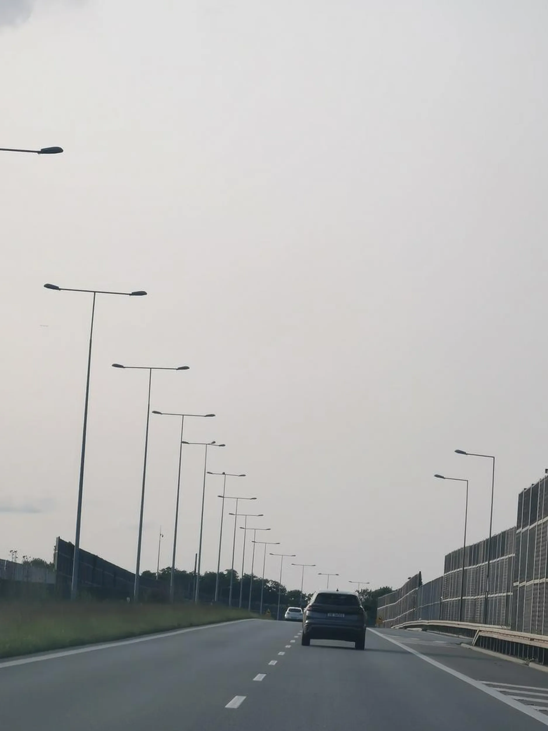 Głupek za szybko jeździ