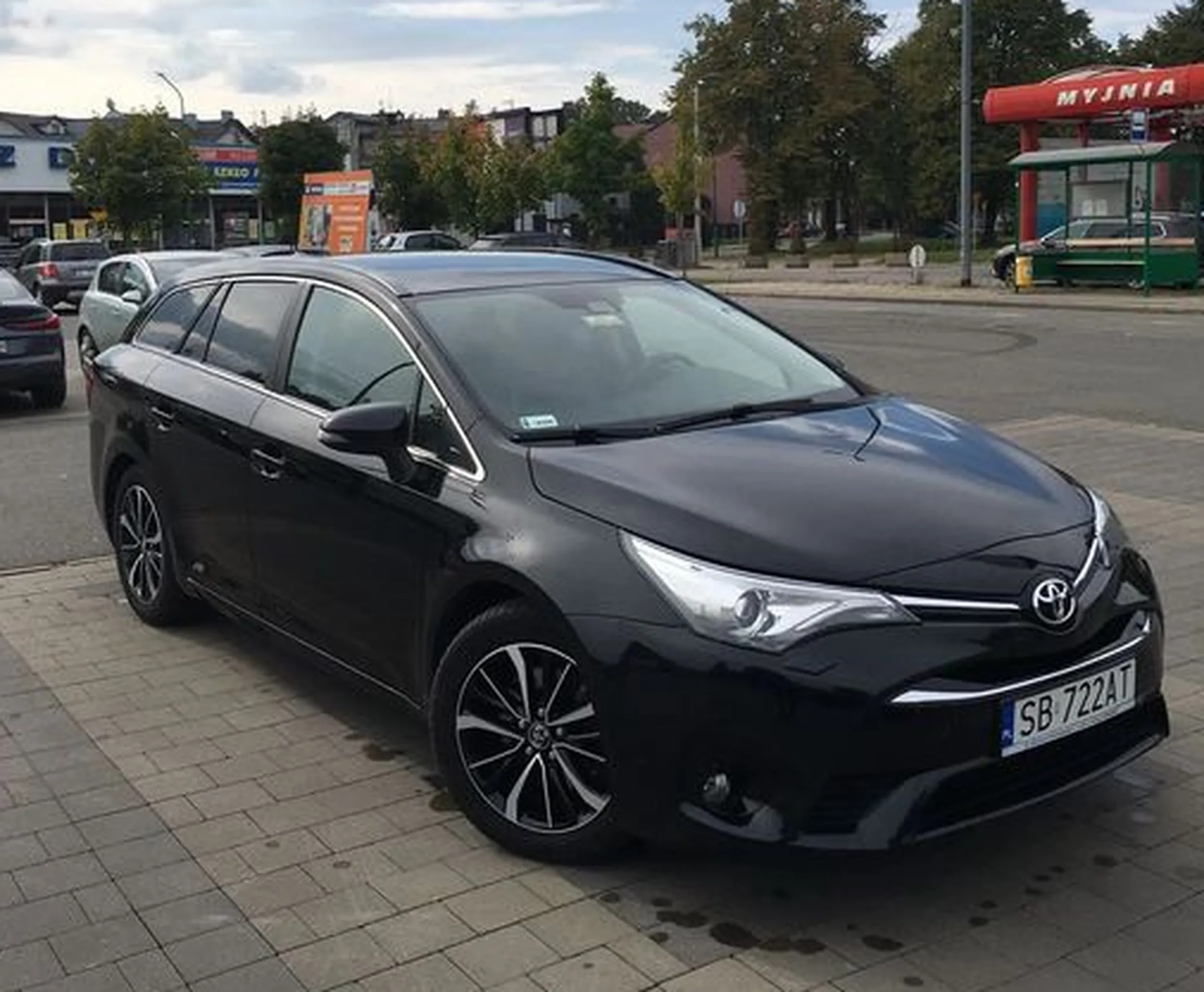 Ładny samochód, pewnie jakiś zagraniczny:-)