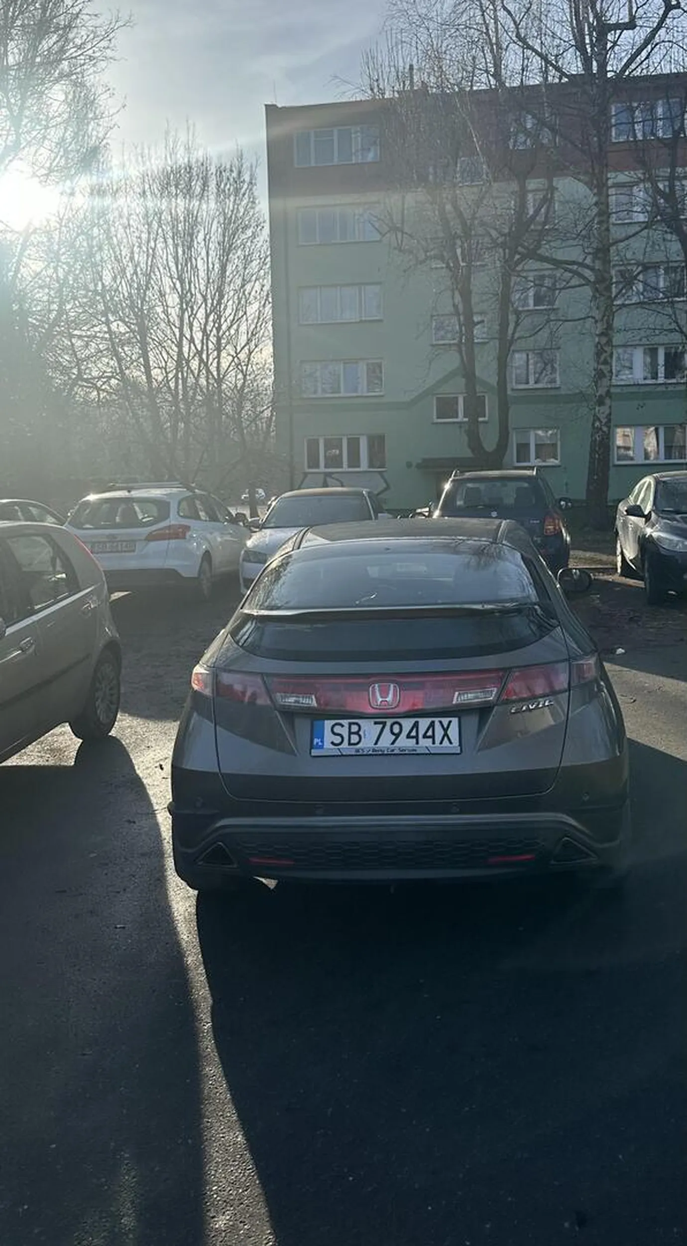 Gratuluje zablokowania wyjazdu na parkingu