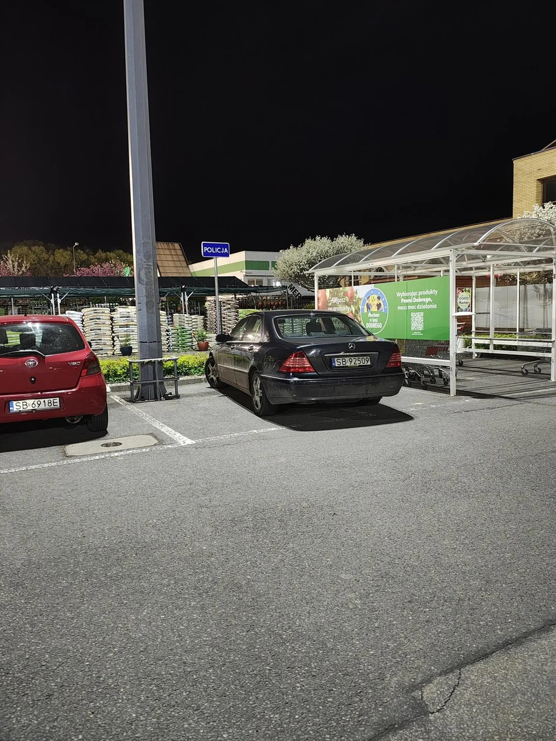 Uwaga na nieoznakowany radiowóz ;)