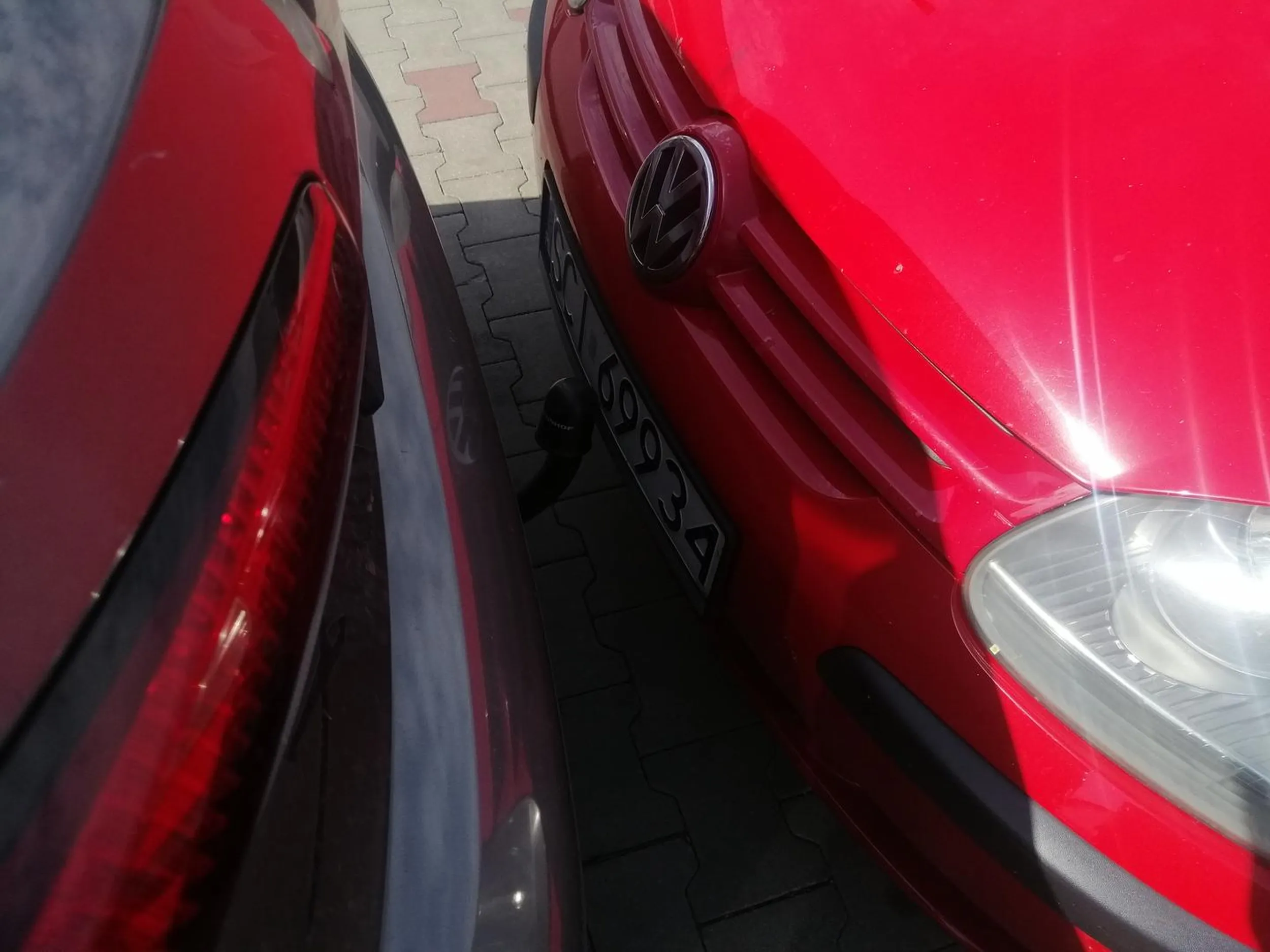 Przytulił się do mojego haka, przekraczając swoją linię parkowania. Mistrz!