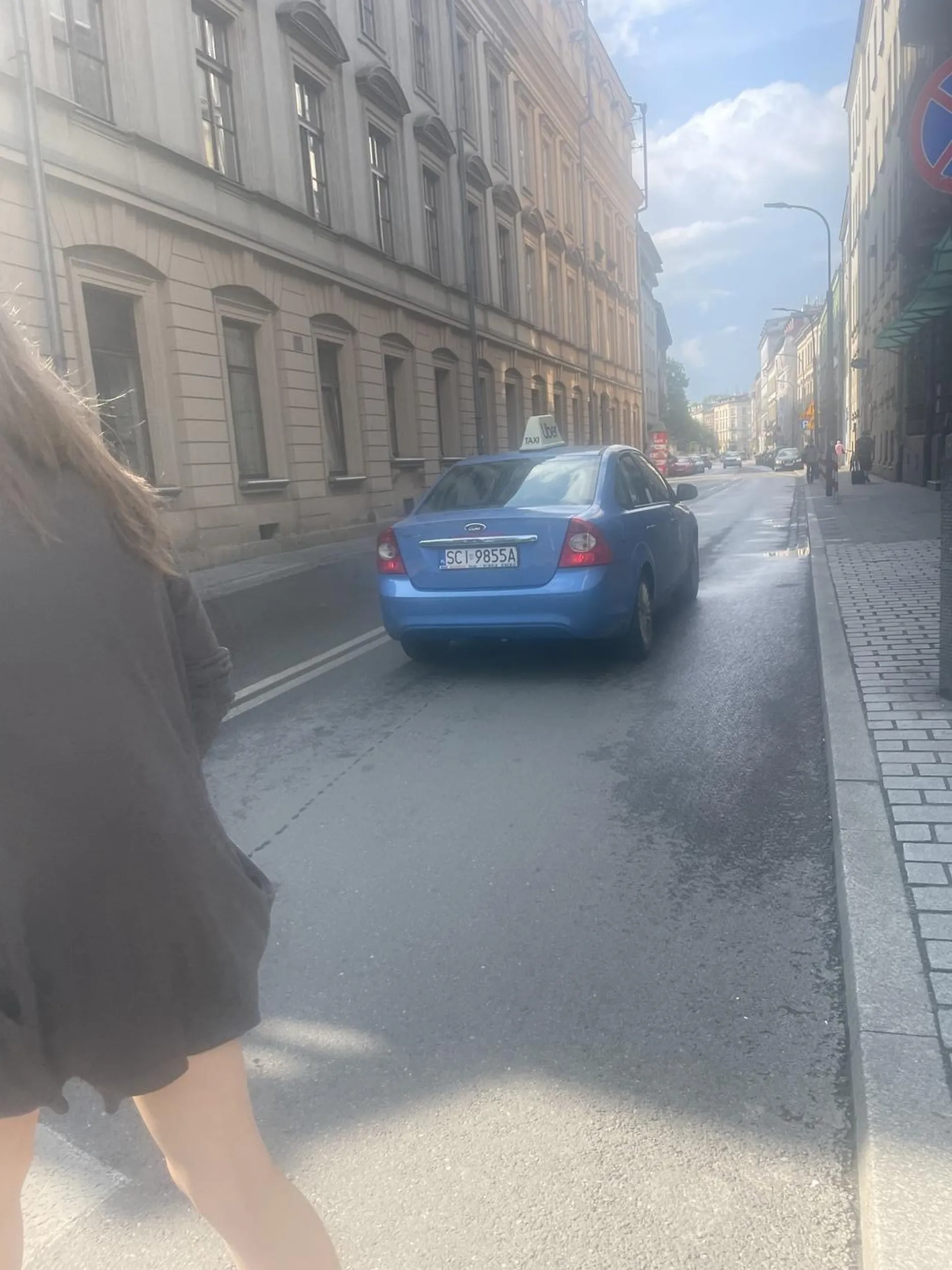 Potrącił mnie na pasach i uciekl