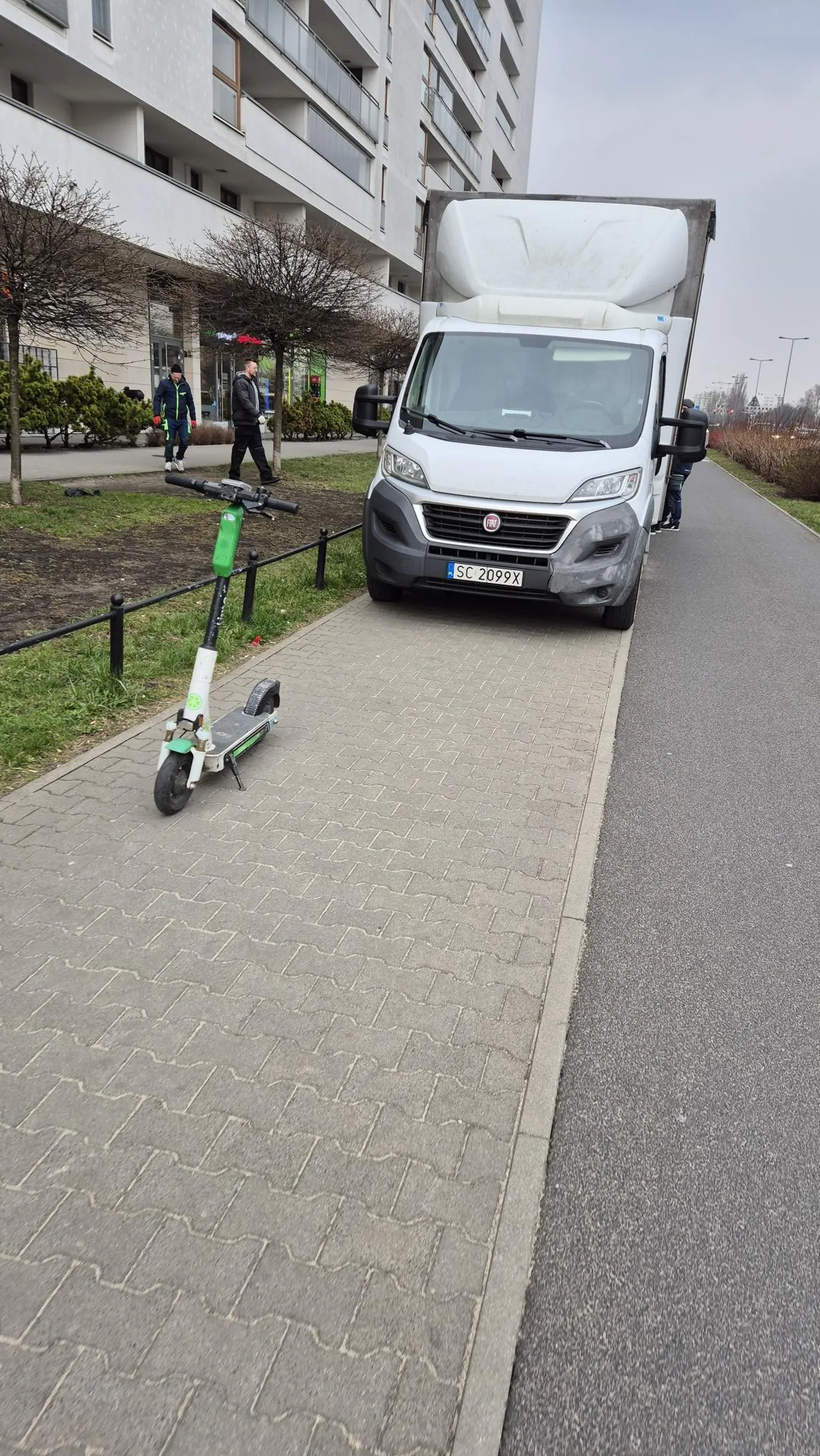 Zaparkuję sobie na chodniku