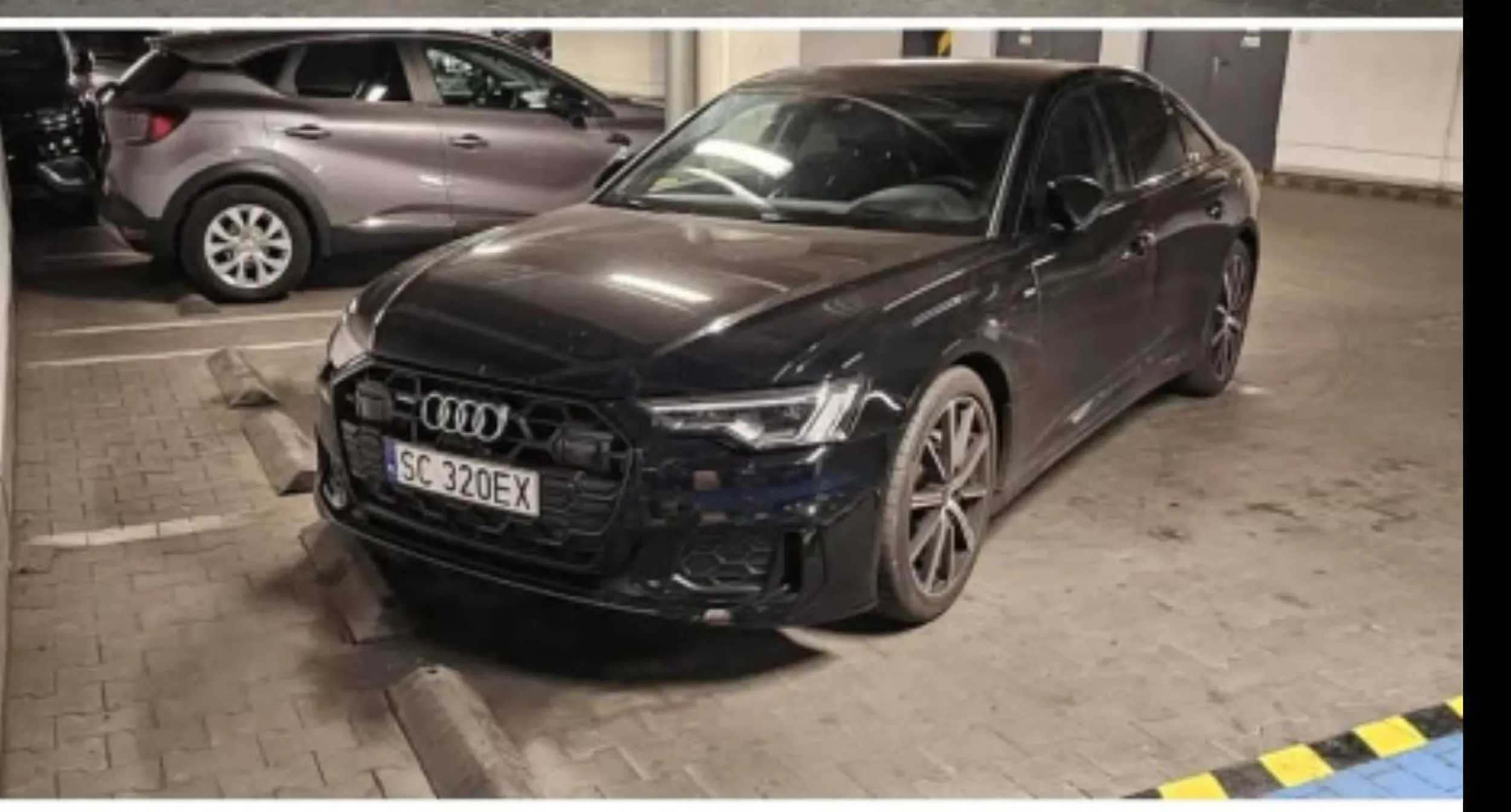 Burak nie umie parkować swoim Audi wartym mniej niż nowa Skoda Fabia. Myśli, że jeździ jakimś super samochodem. Mentalna bieda w głowie!