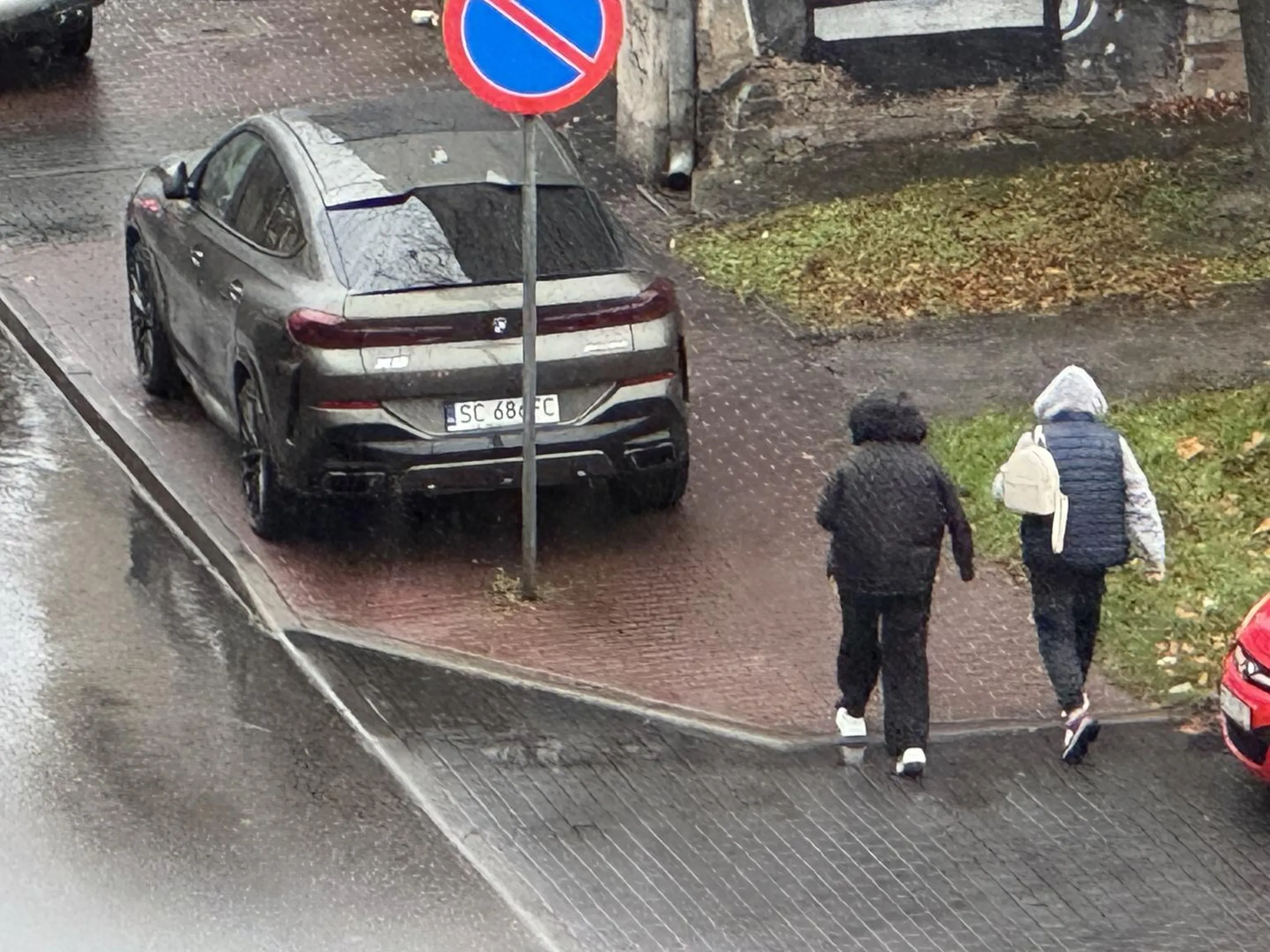 Parkowanie na zakazie